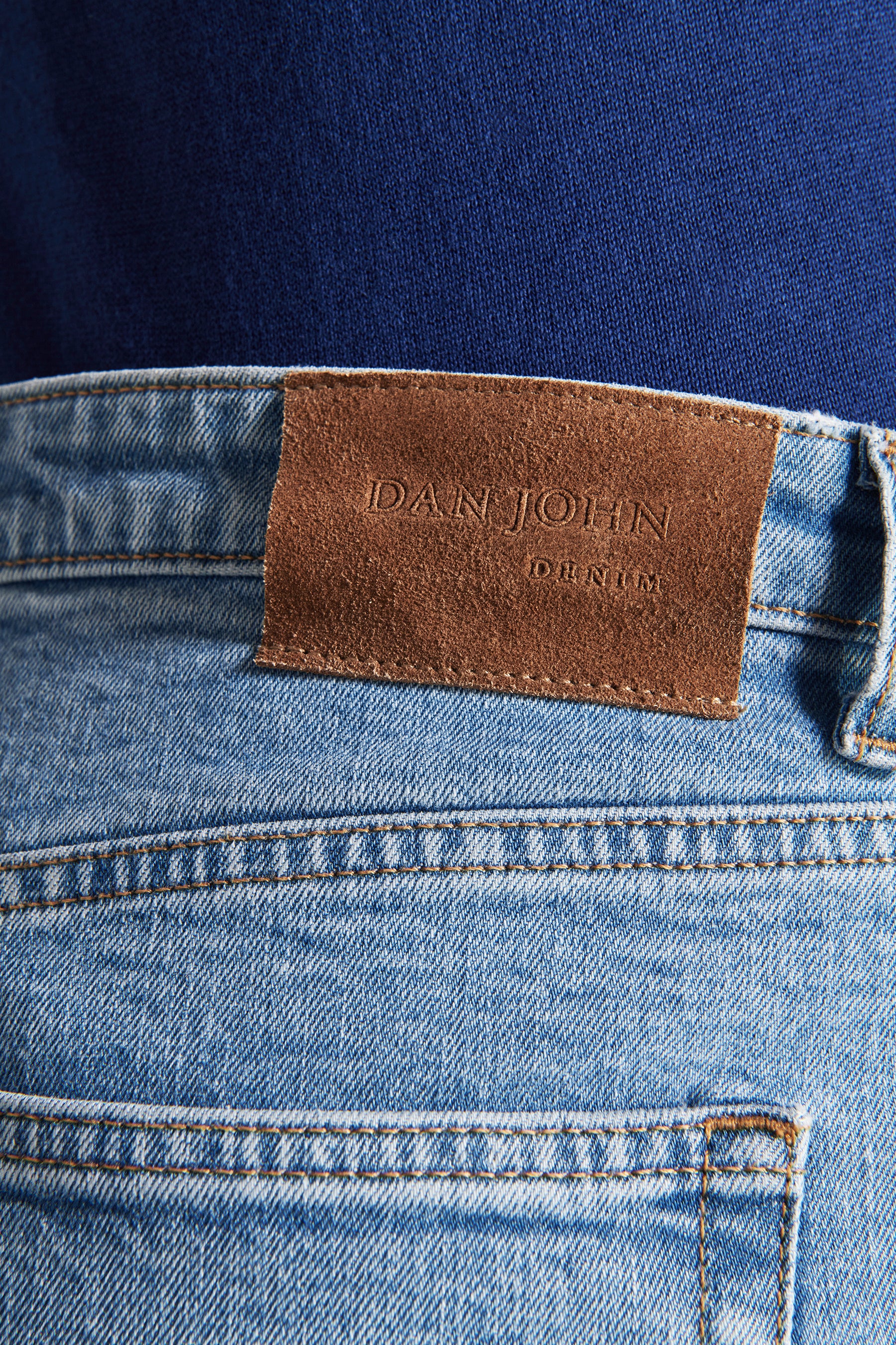 Pantalón de denim azul claro