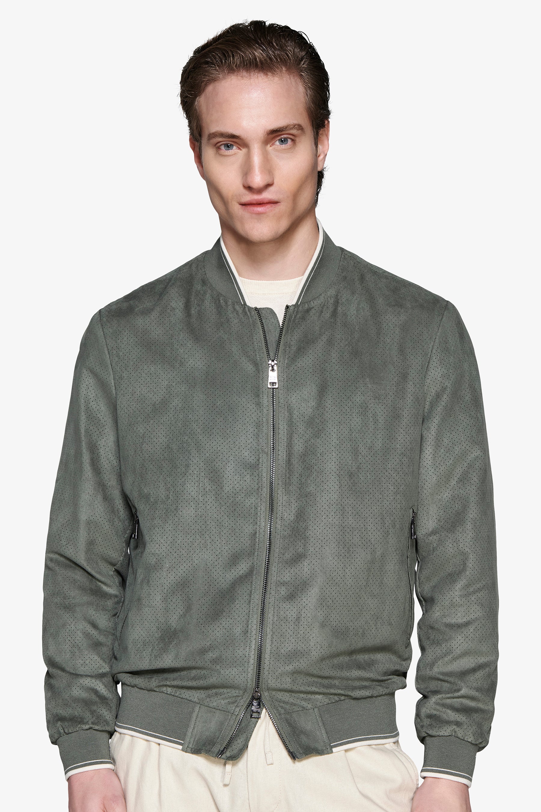 Cazadora bómber de ante ecológico perforado verde