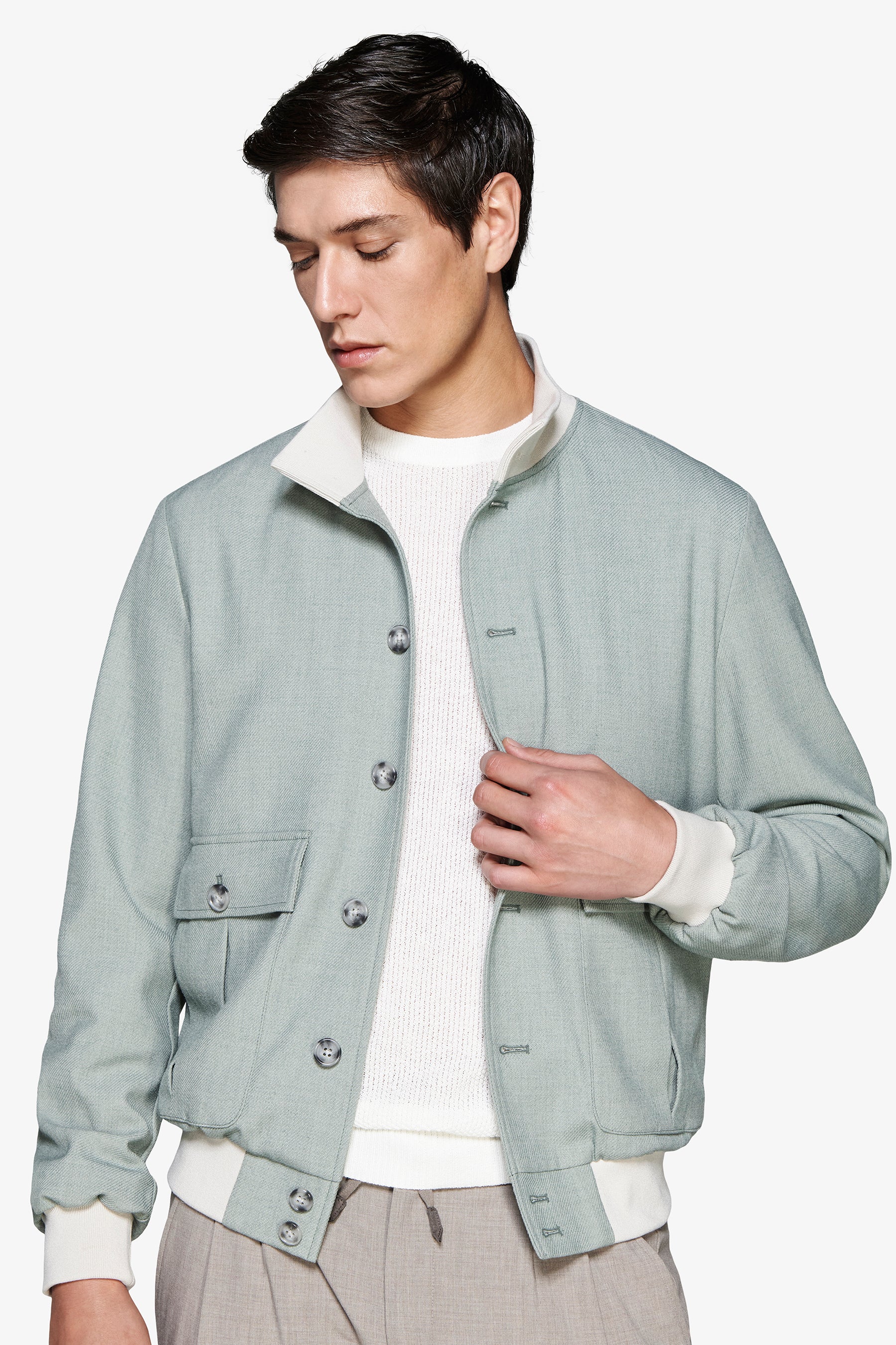 Cazadora bomber corta salvia