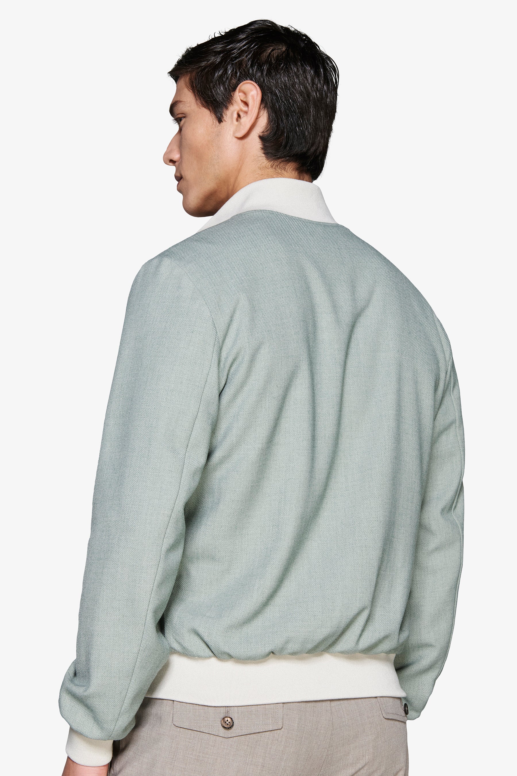 Cazadora bomber corta salvia