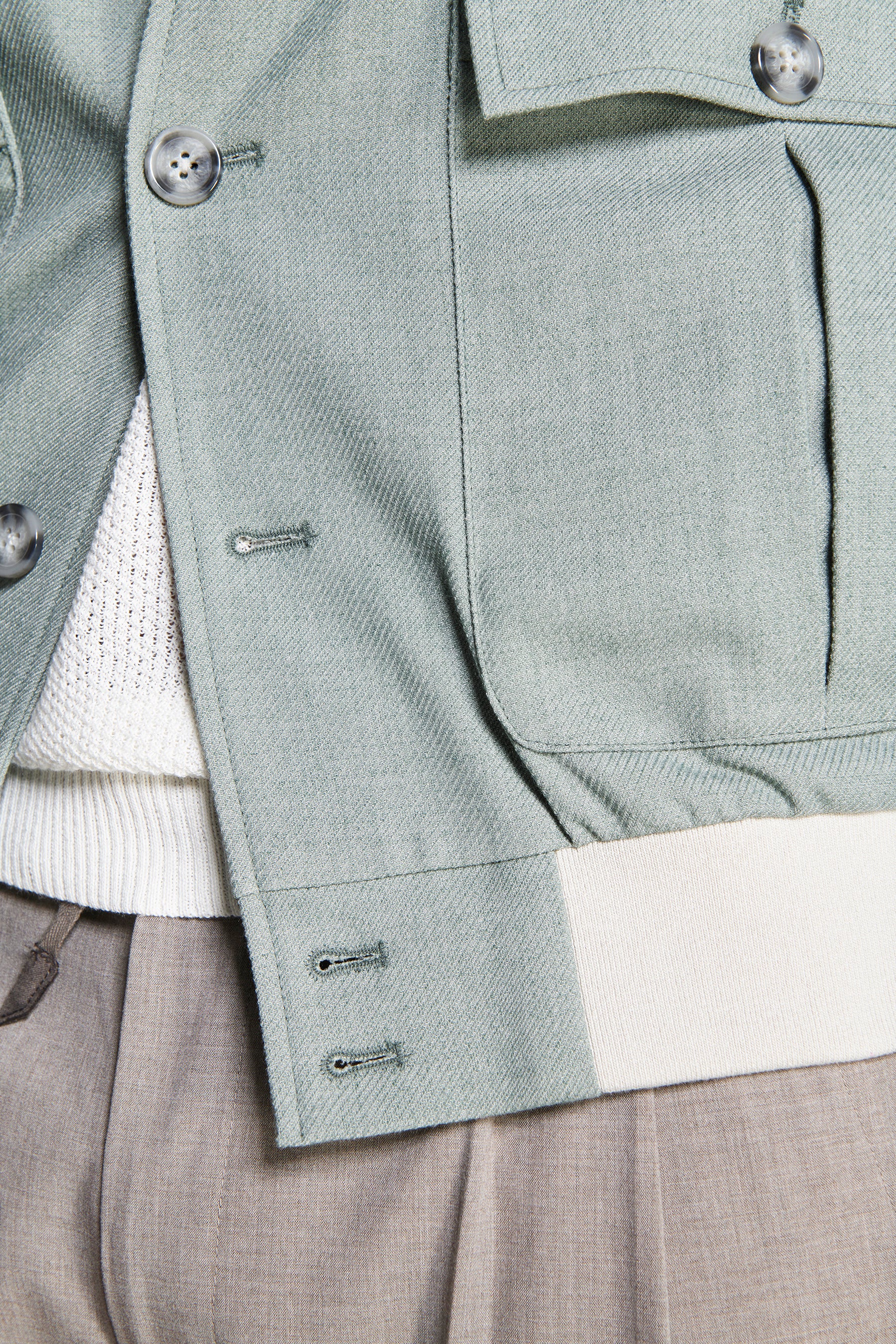 Cazadora bomber corta salvia