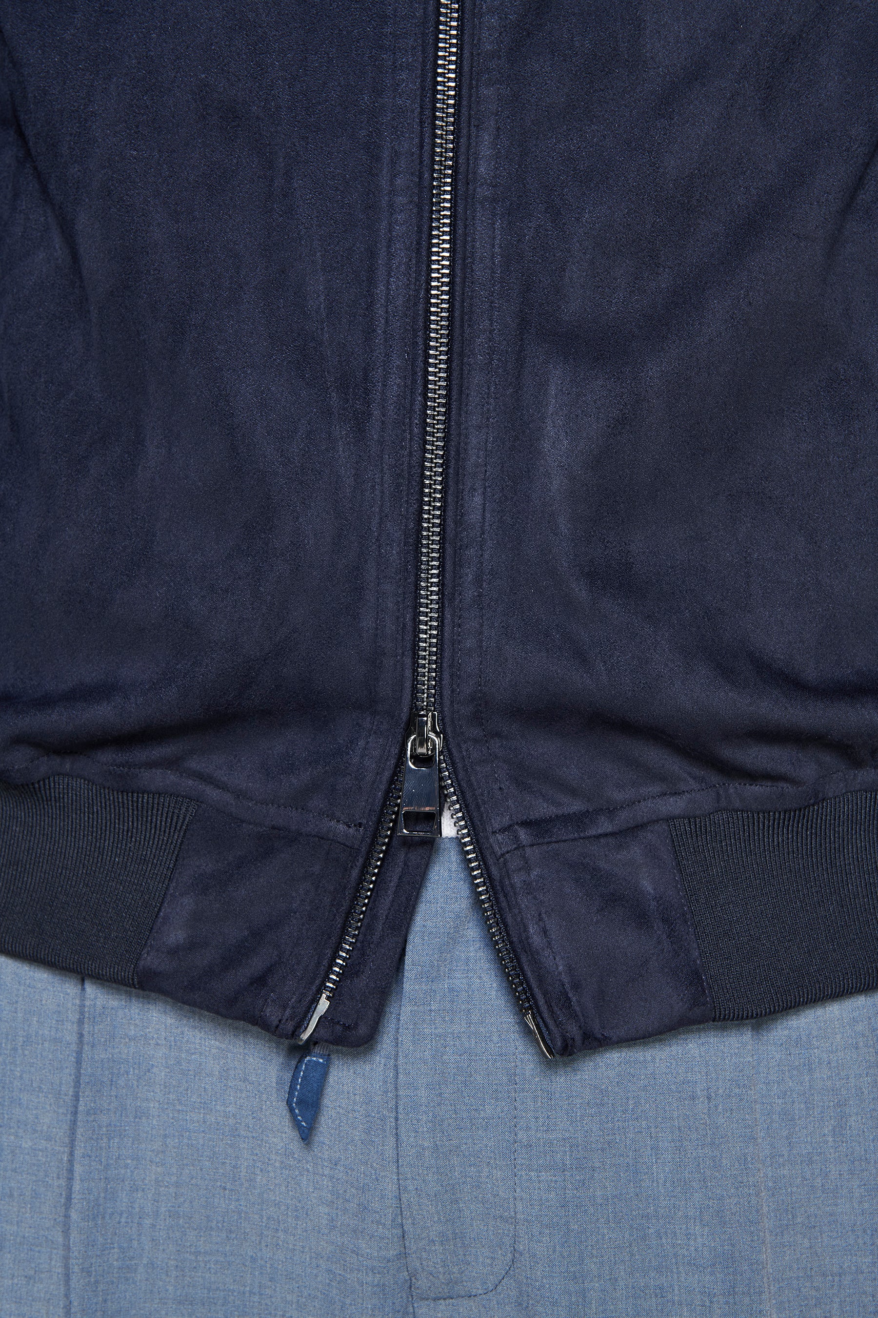 Cazadora bómber de cremallera completa en ante ecológico azul