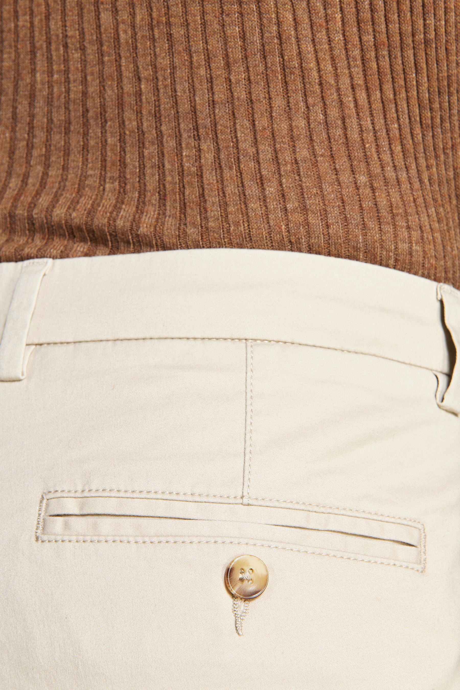 Pantaloni chino cream