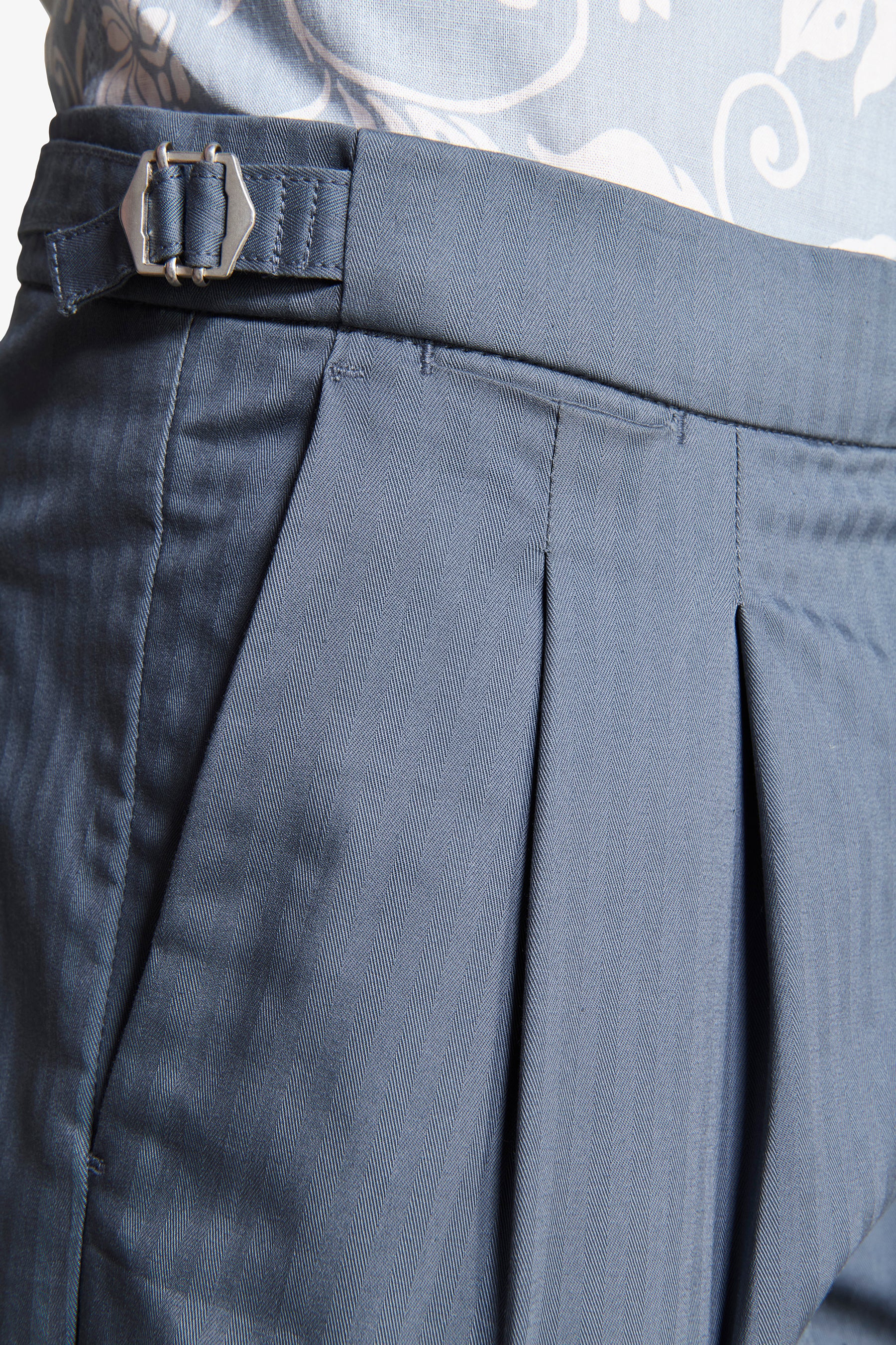 Avion Herringbone Bermuda shorts