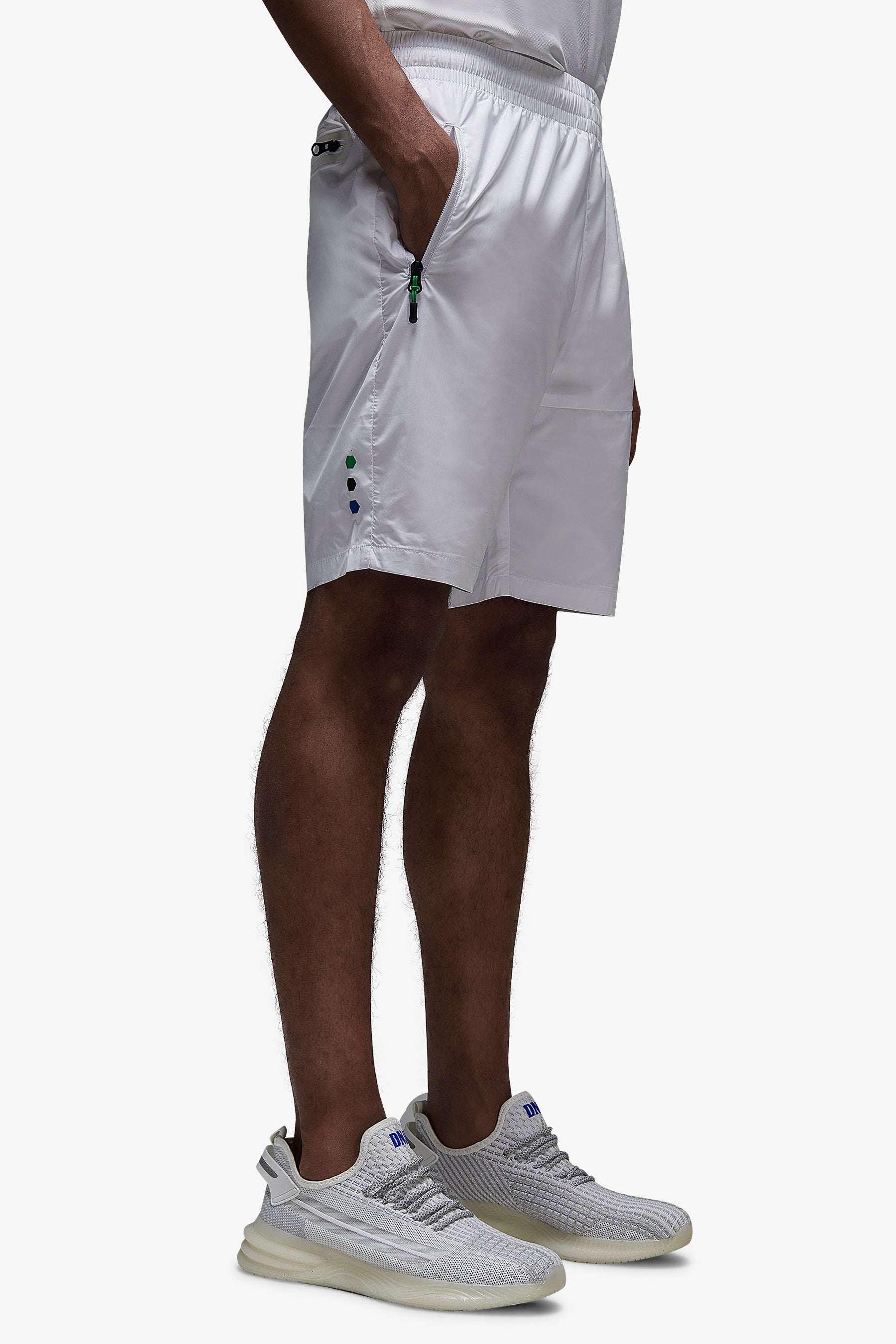 Bermuda tecnico con tascone bianco DNJ