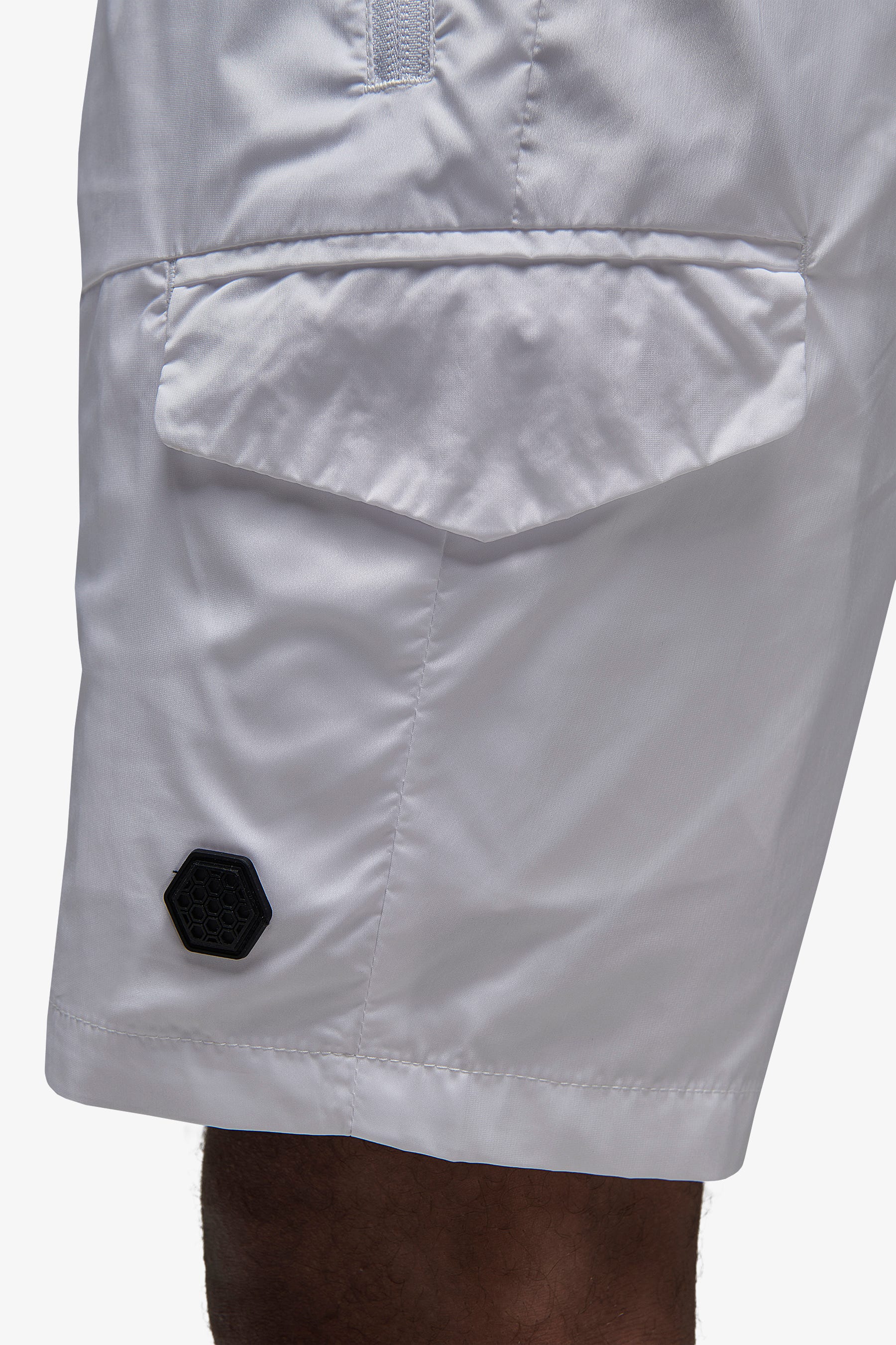 Bermuda tecnico con tascone bianco DNJ-Dan John