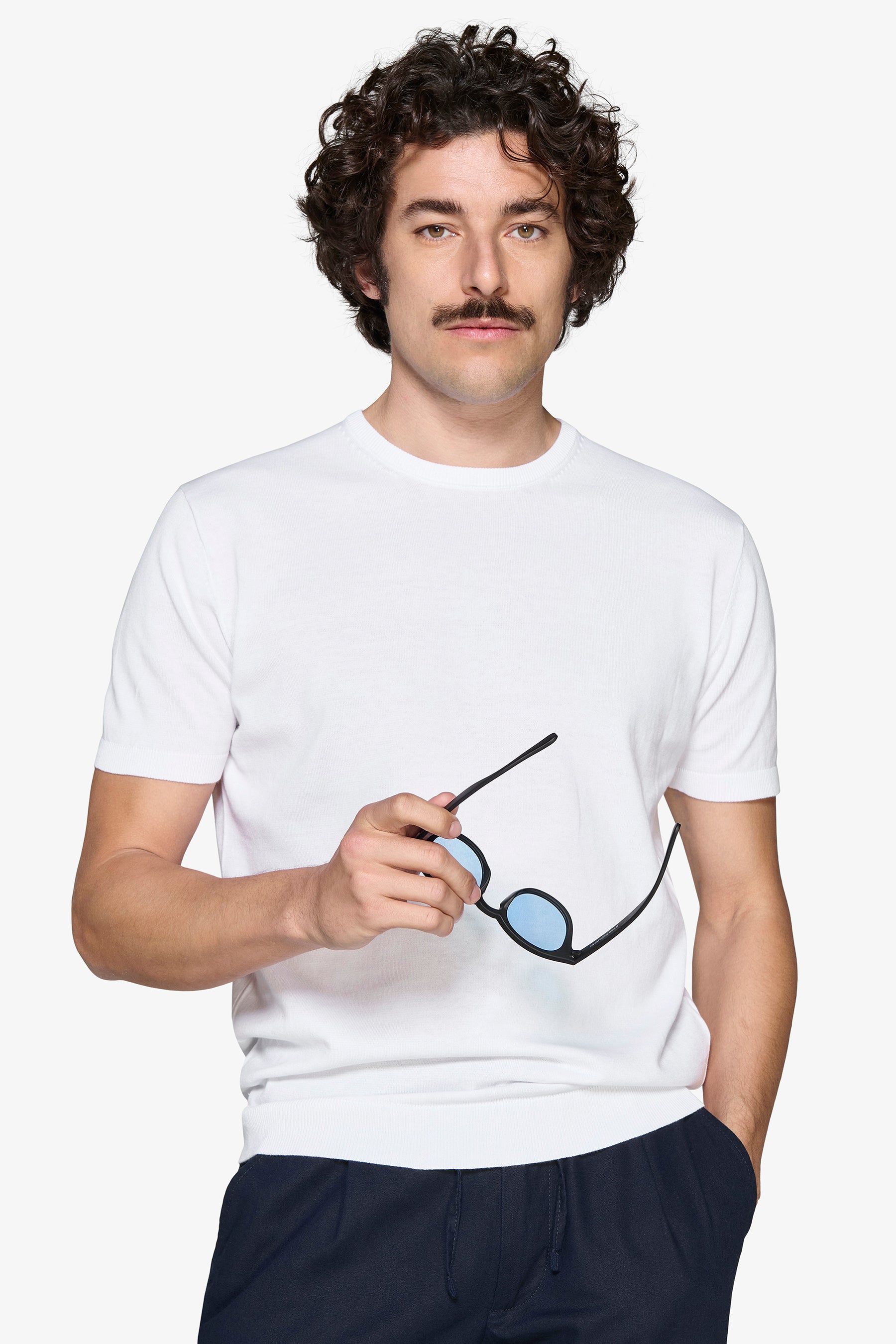 White knit cotton basic t-shirt