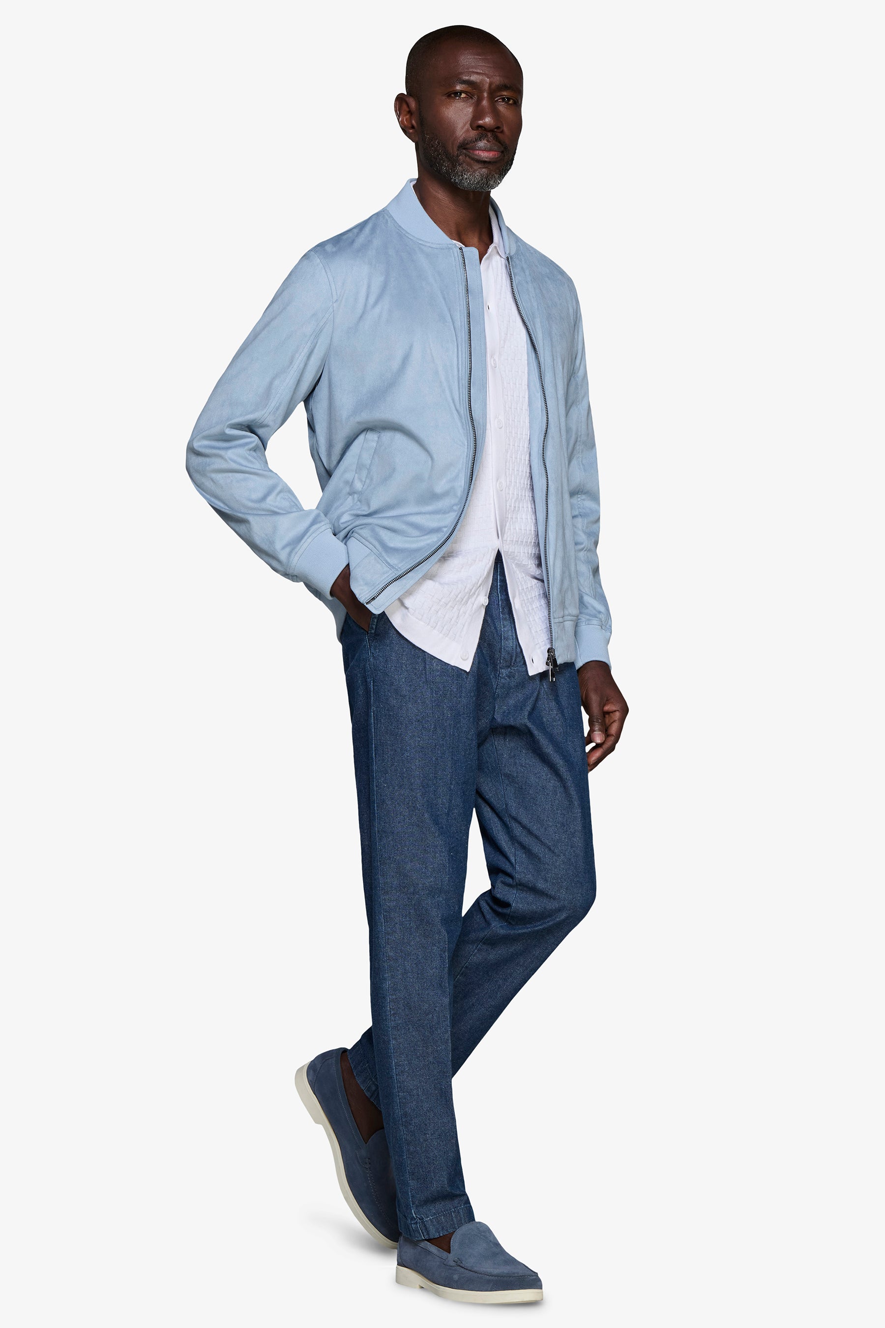 Cazadora bómber con cremallera completa en ante ecológico celeste