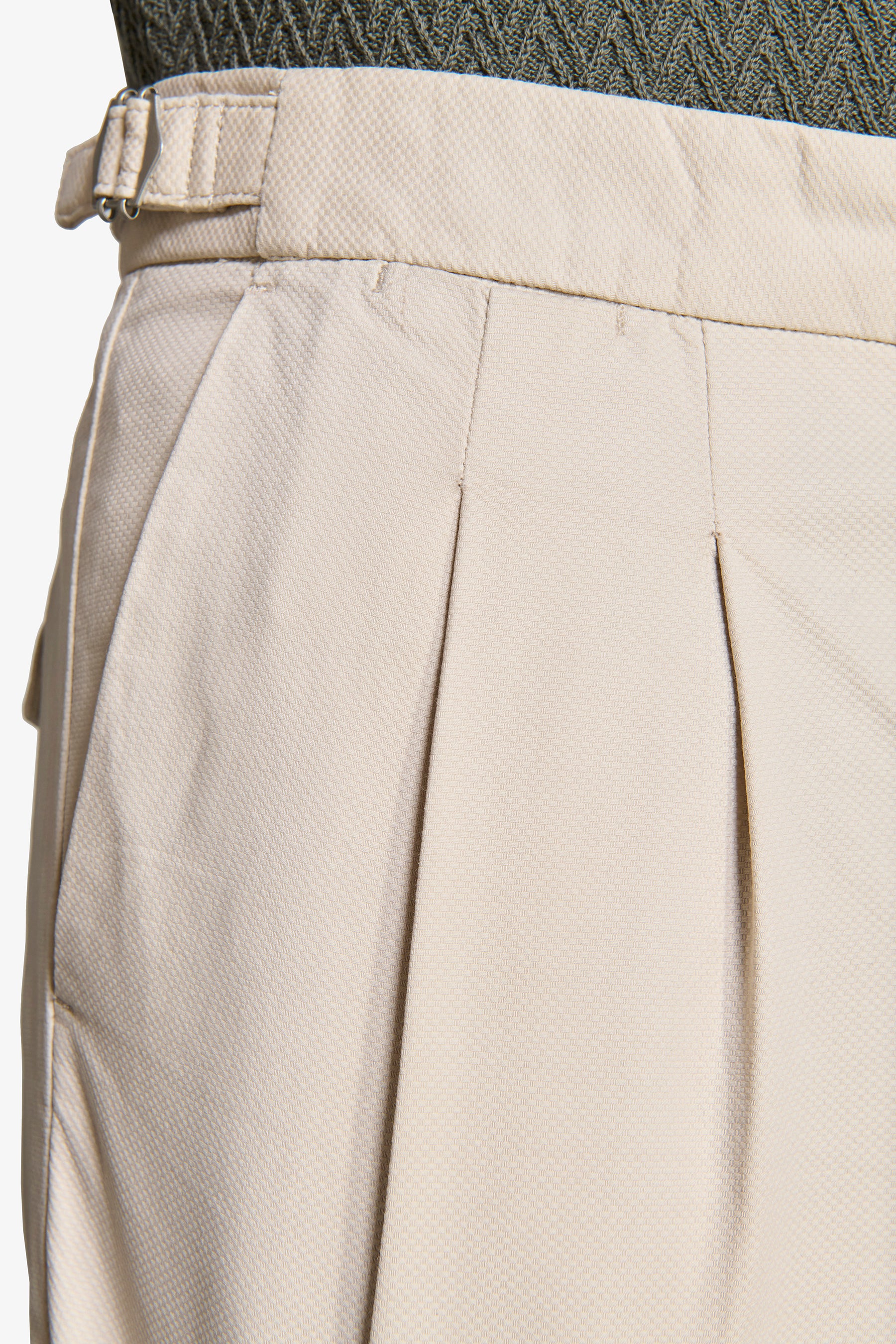 Sand textured Bermuda shorts
