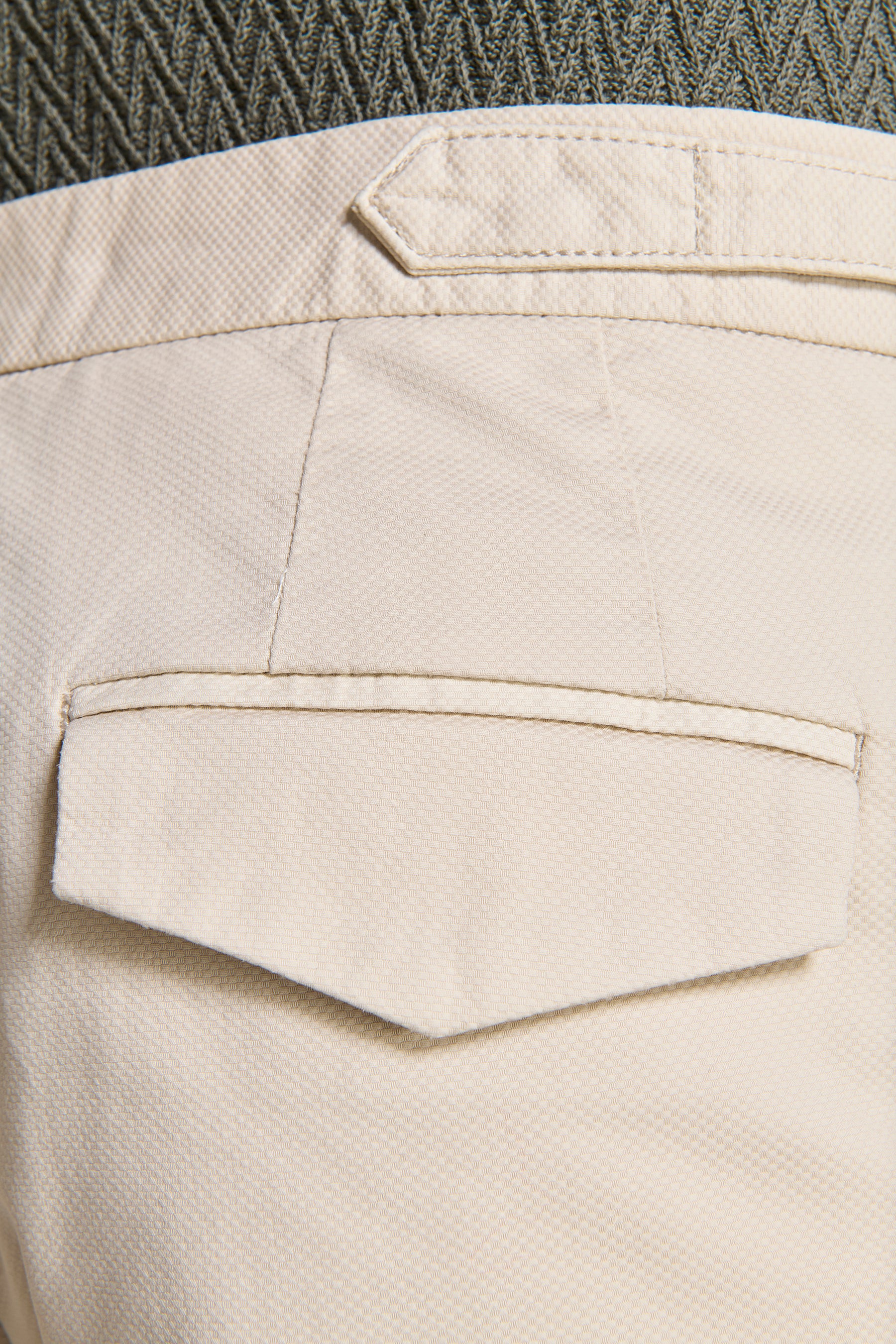 Sand textured Bermuda shorts