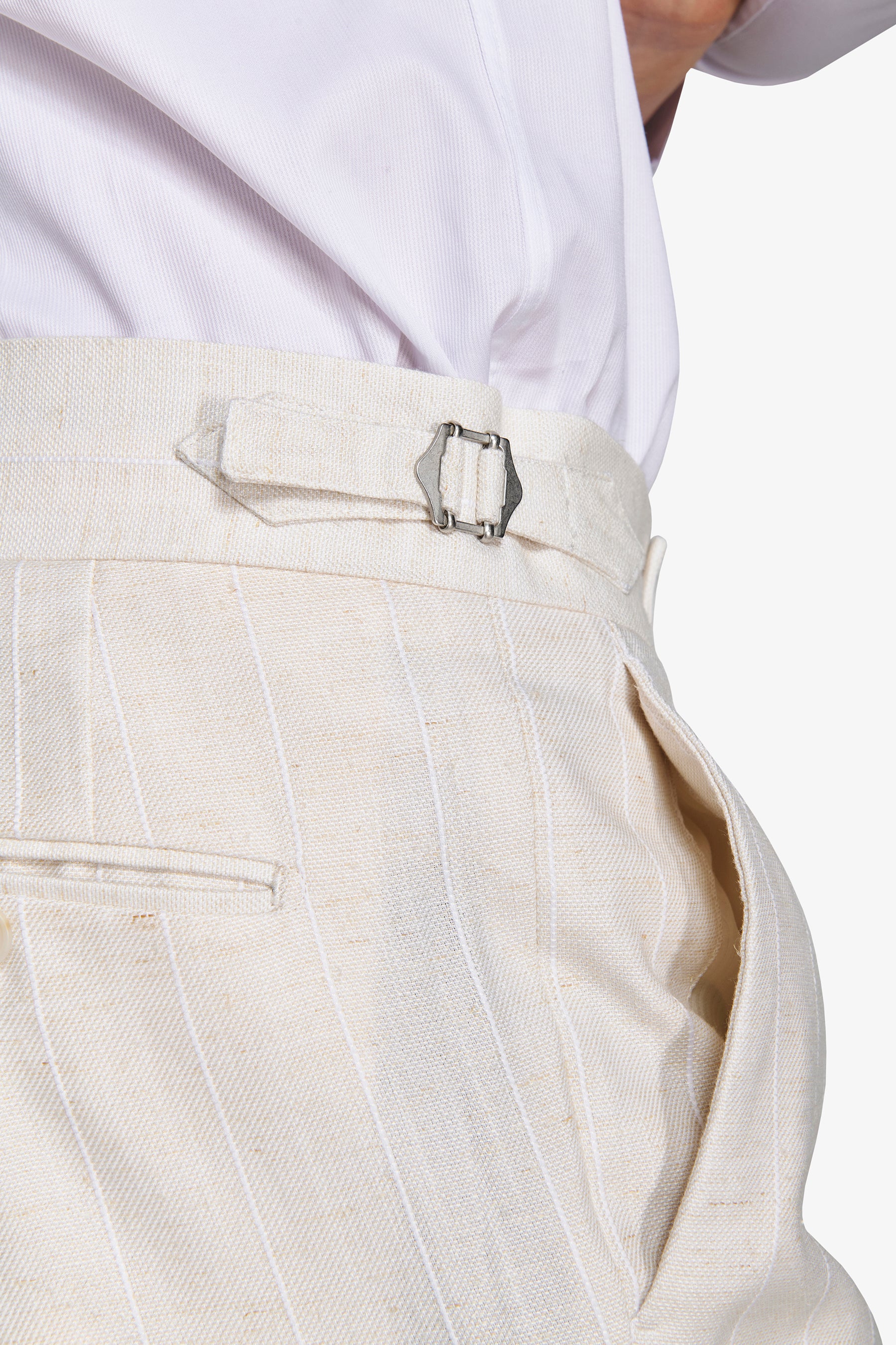 Pantalón de raya diplomática arena