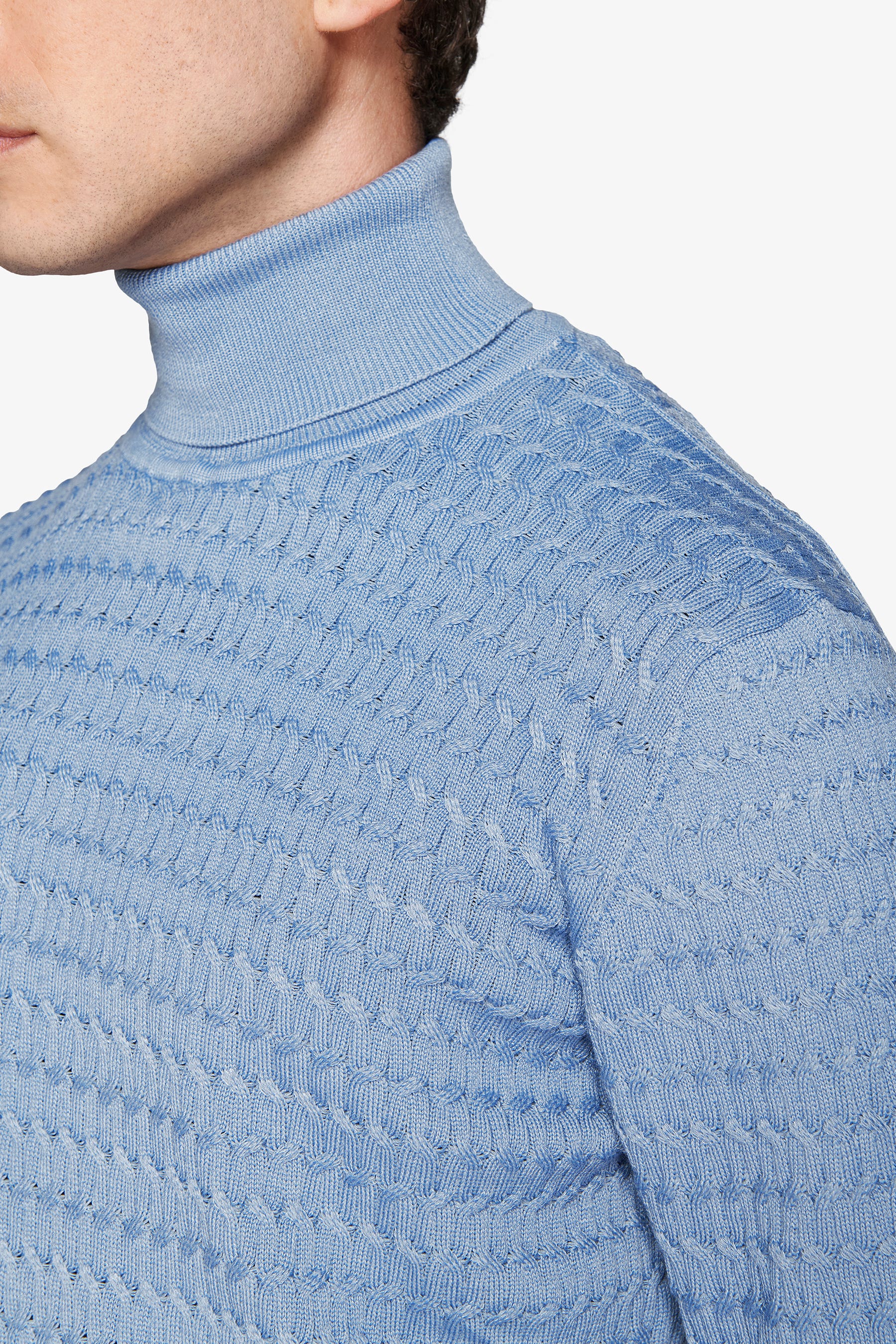Maglia dolcevita a treccina celeste-Dan John
