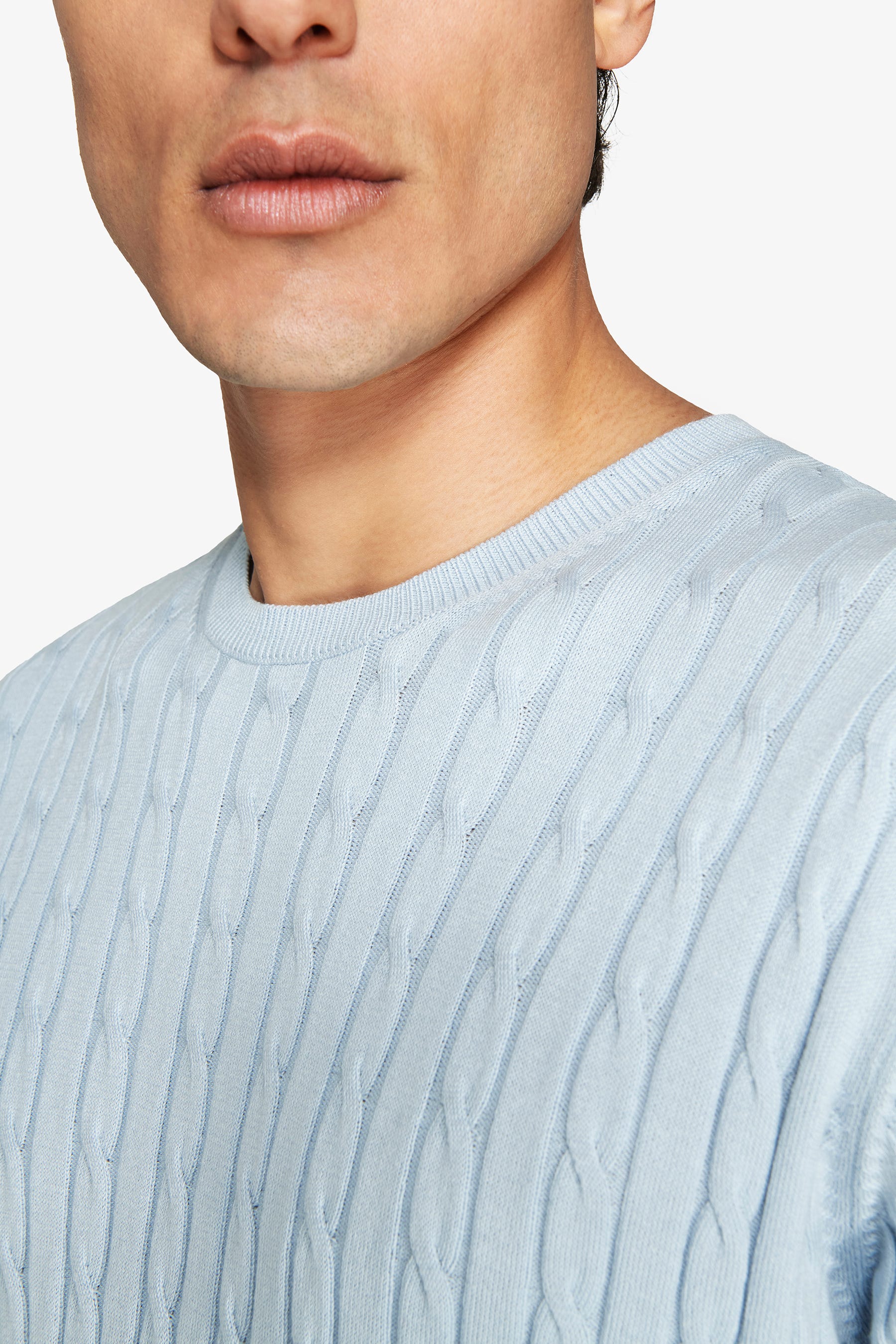 Maglia girocollo treccia celeste DNJ-Dan John