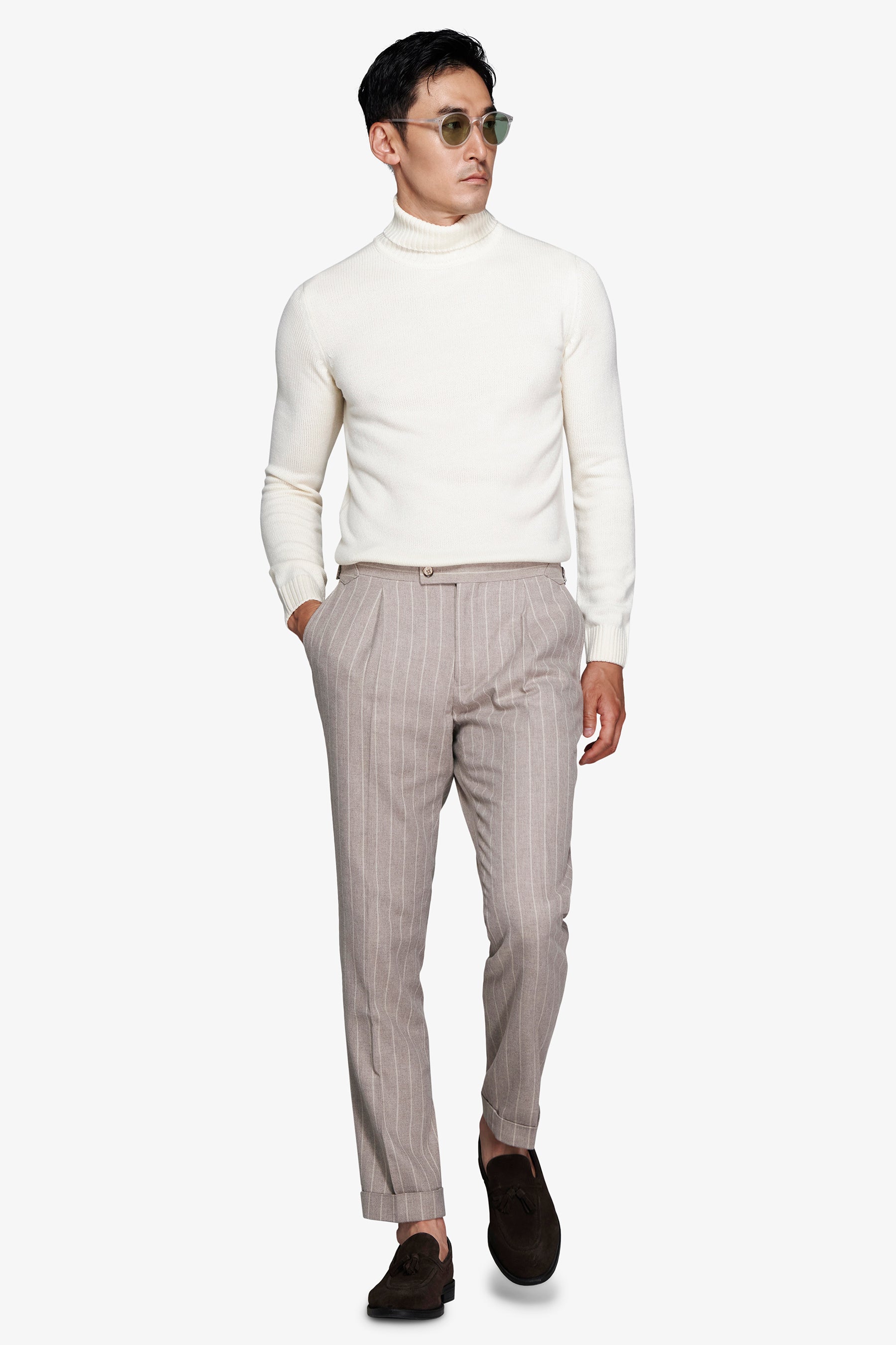 Pantalon à fines rayures gris souris