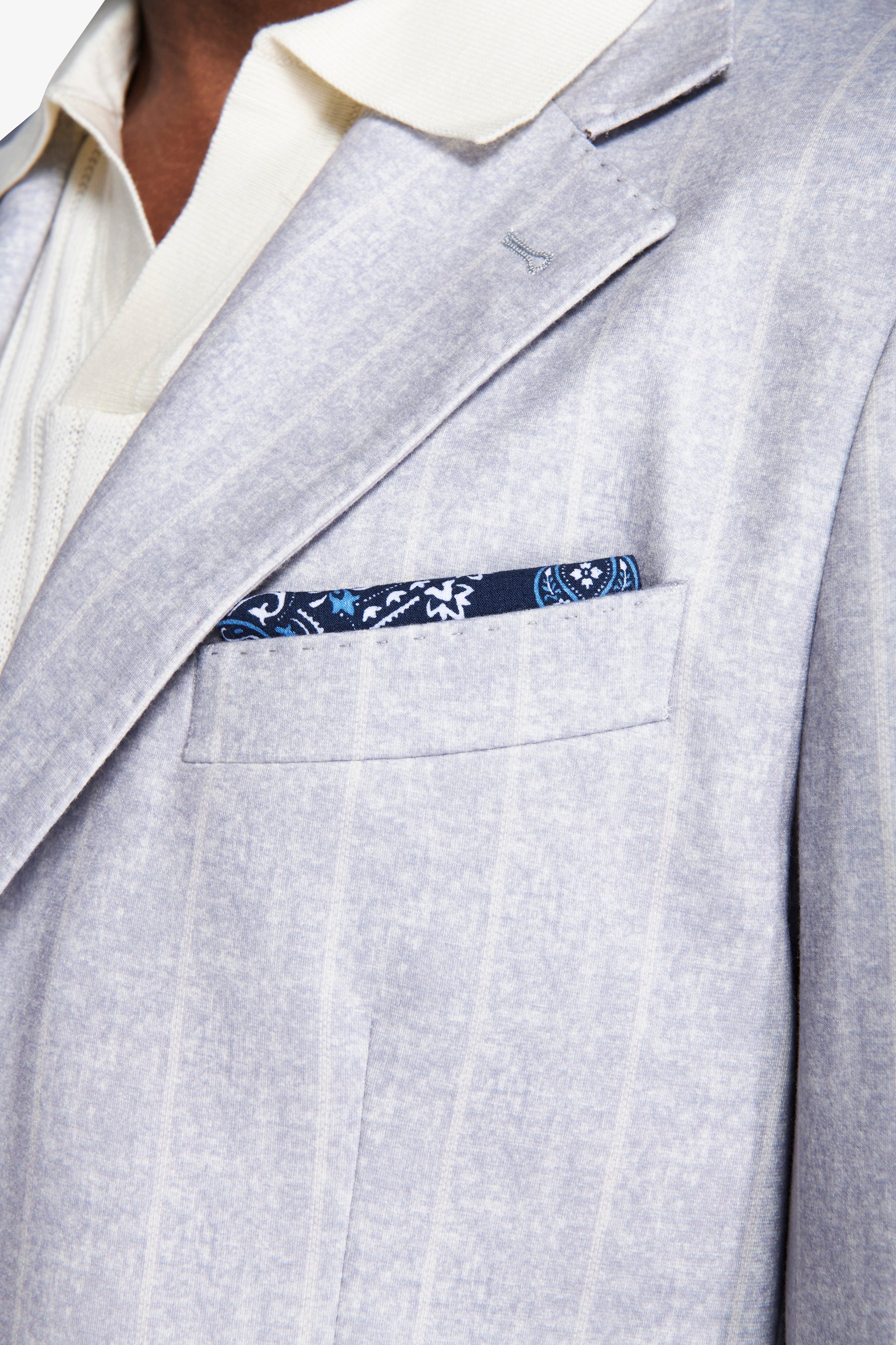 Giacca gessata celeste