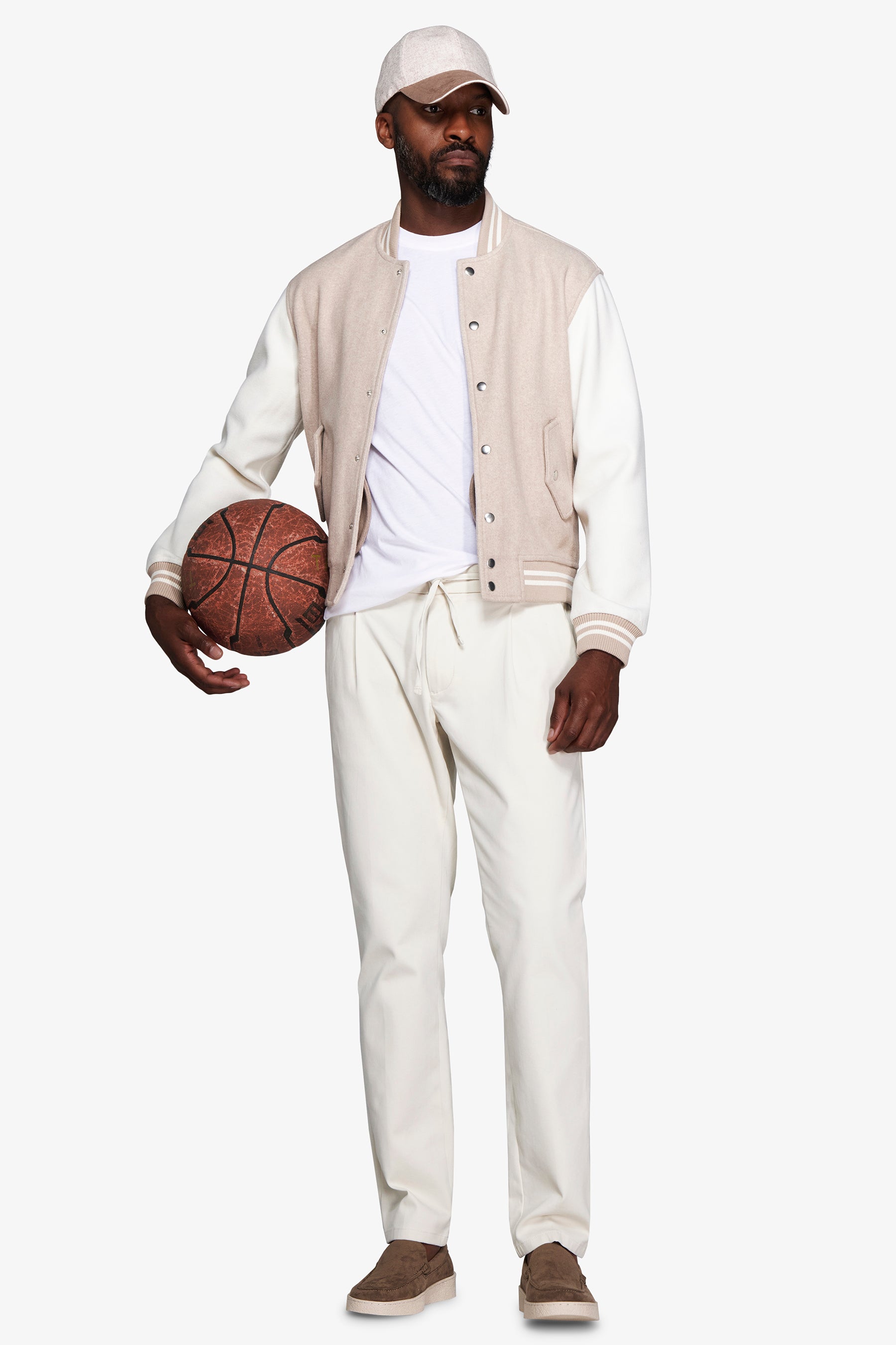 Bomber con ribetes y mangas en contraste arena DNJ