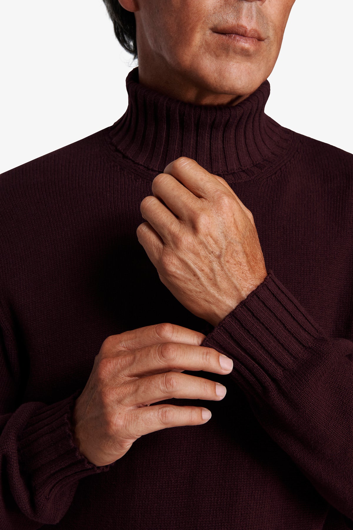 Maglia dolcevita rasata bordeaux
