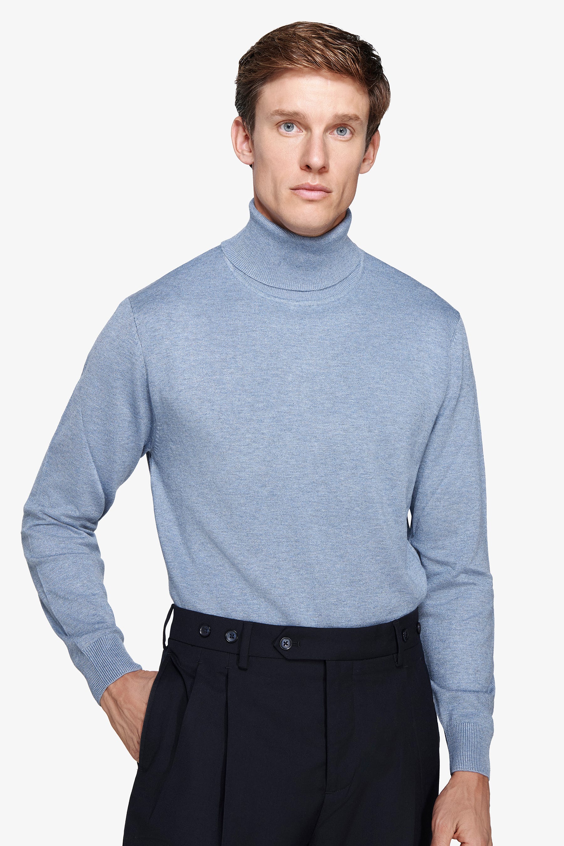 Maglia dolcevita basic celeste