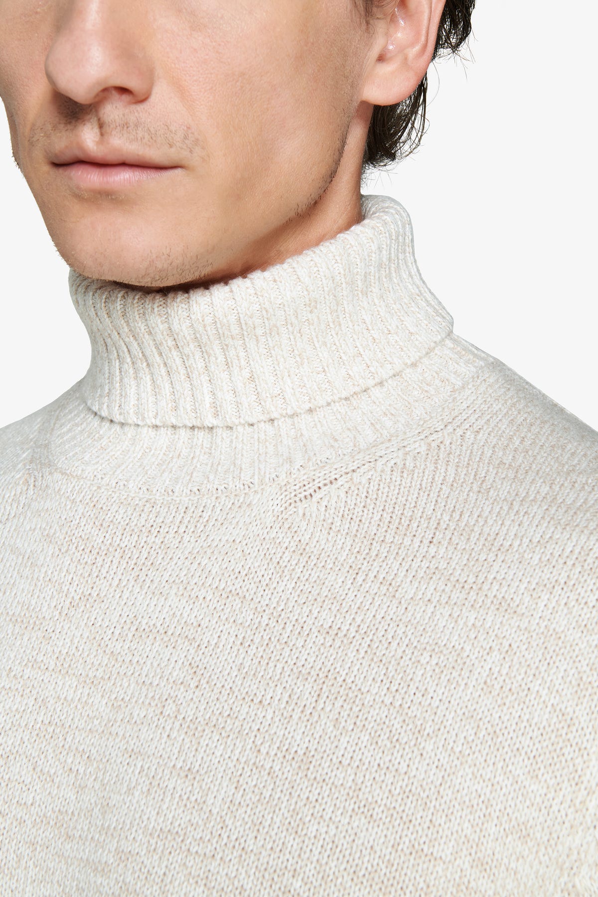 Beige mouliné turtleneck