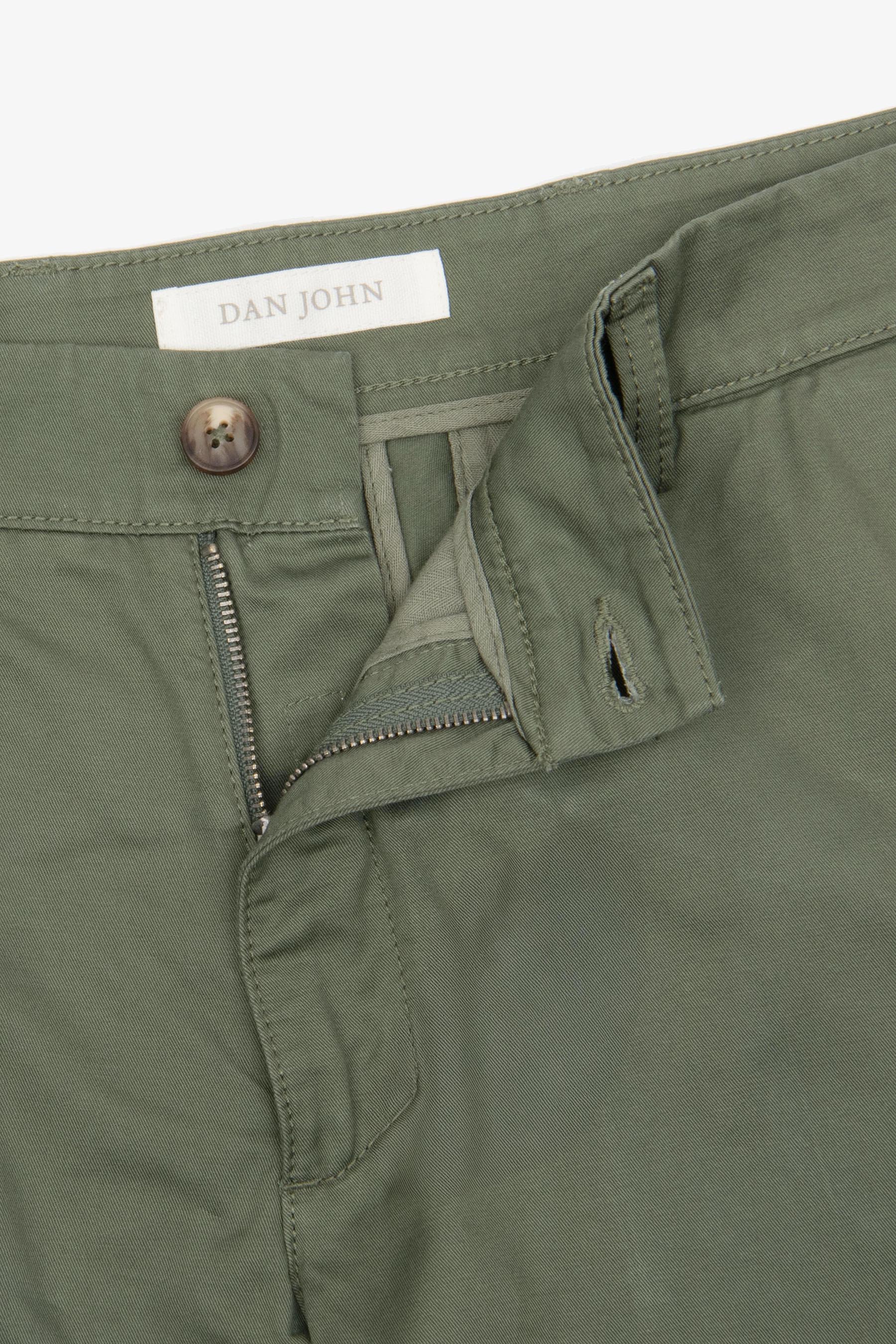 Bermuda gabardina verde-Dan John
