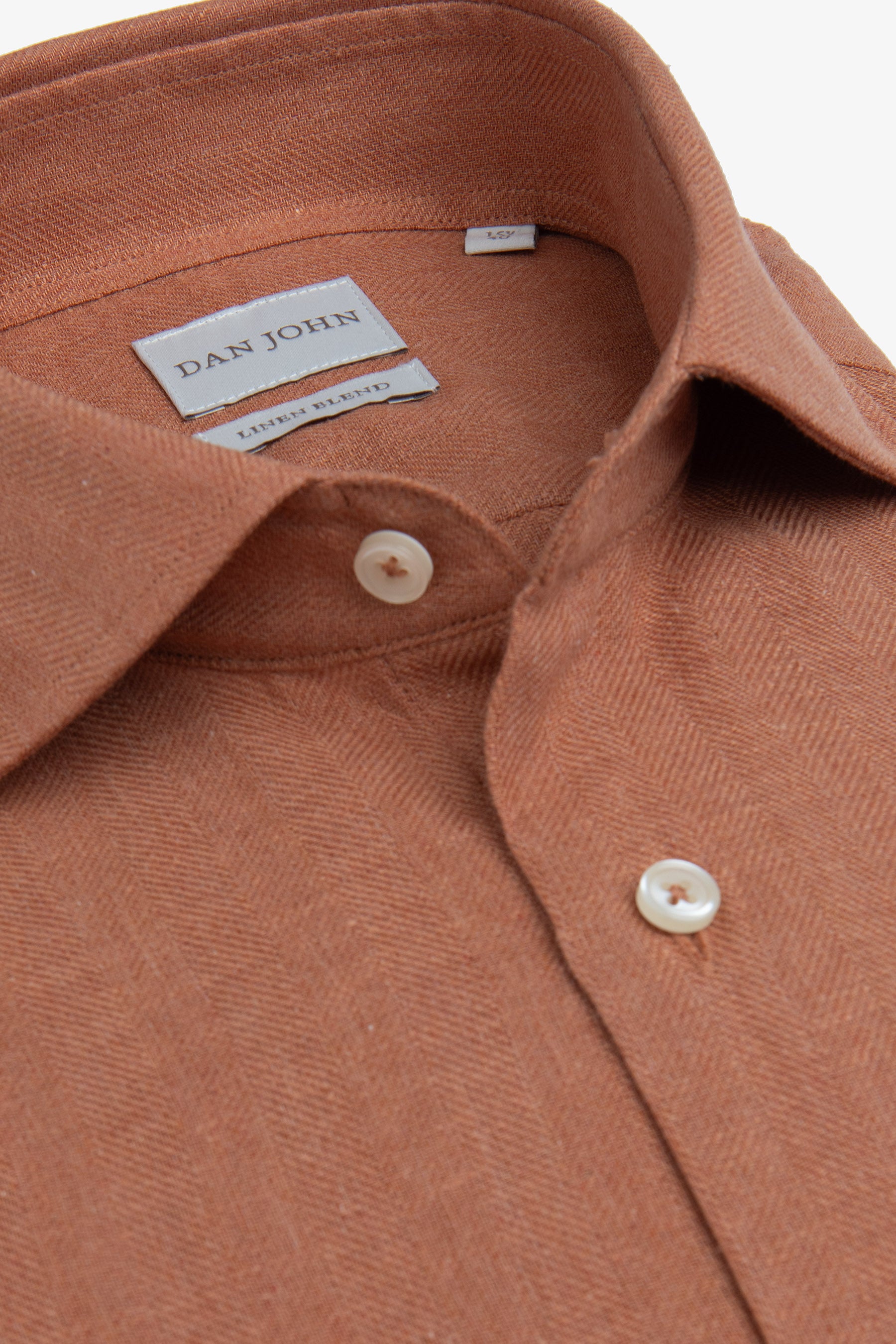 Camicia Herringbone misto lino ruggine slim-Dan John
