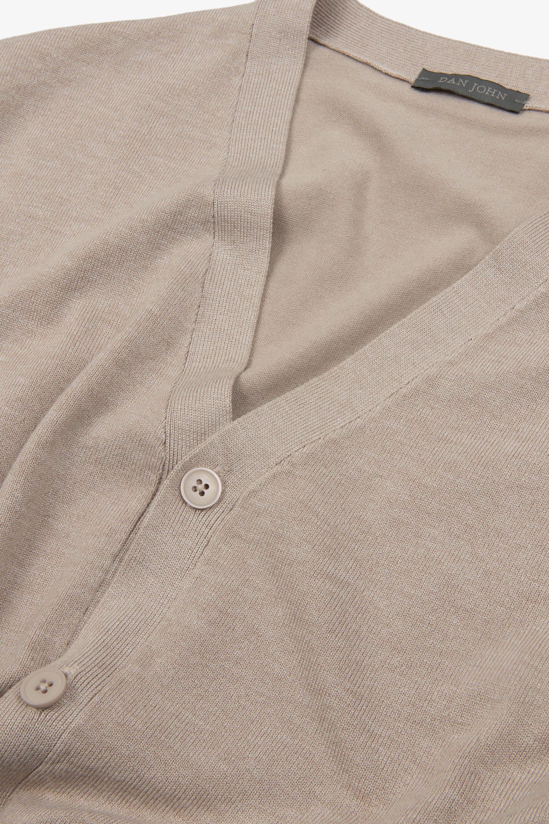 Cardigan scollo a v con bottoni beige-Dan John