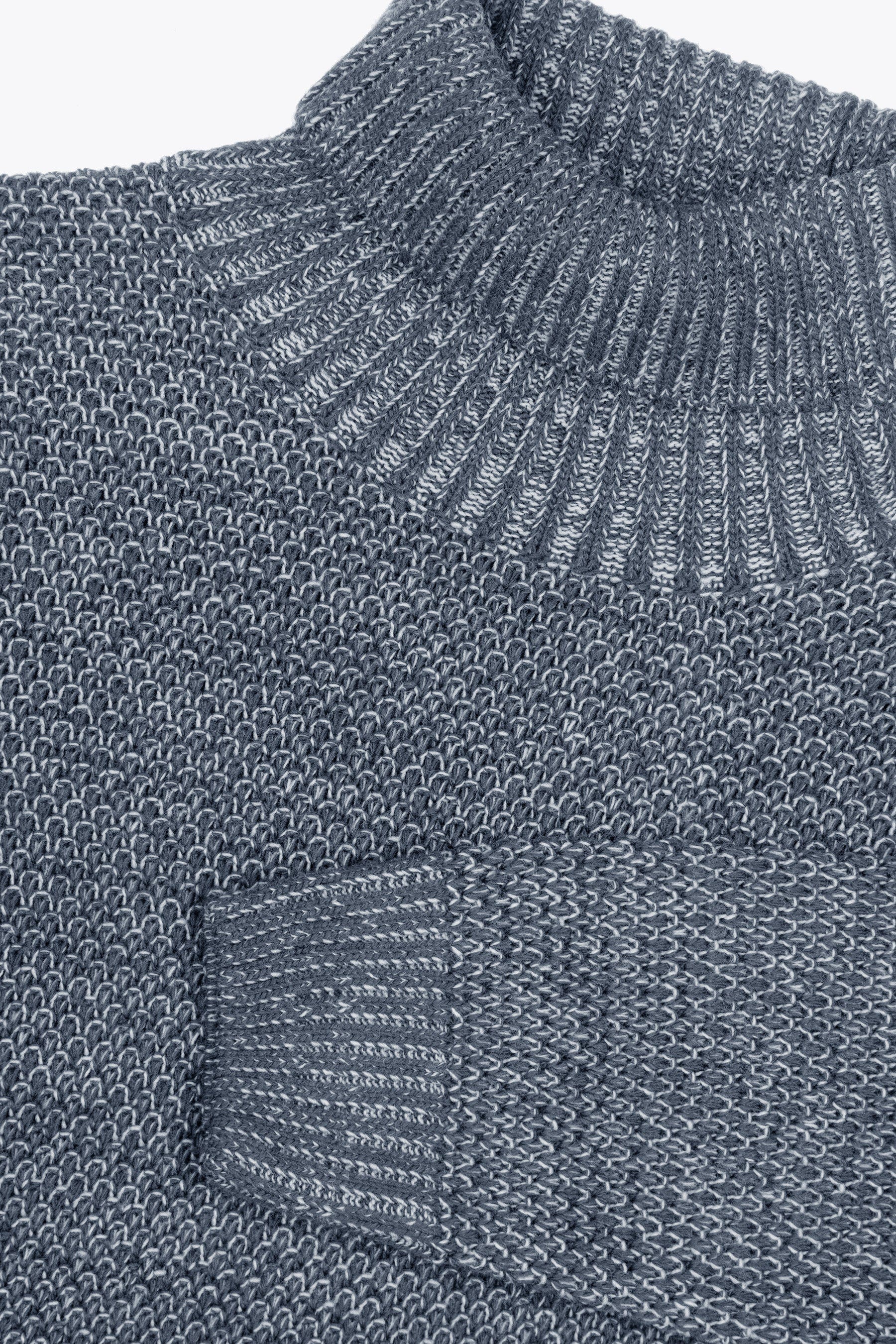 Maglia dolcevita armaturata bicolore celeste-Dan John