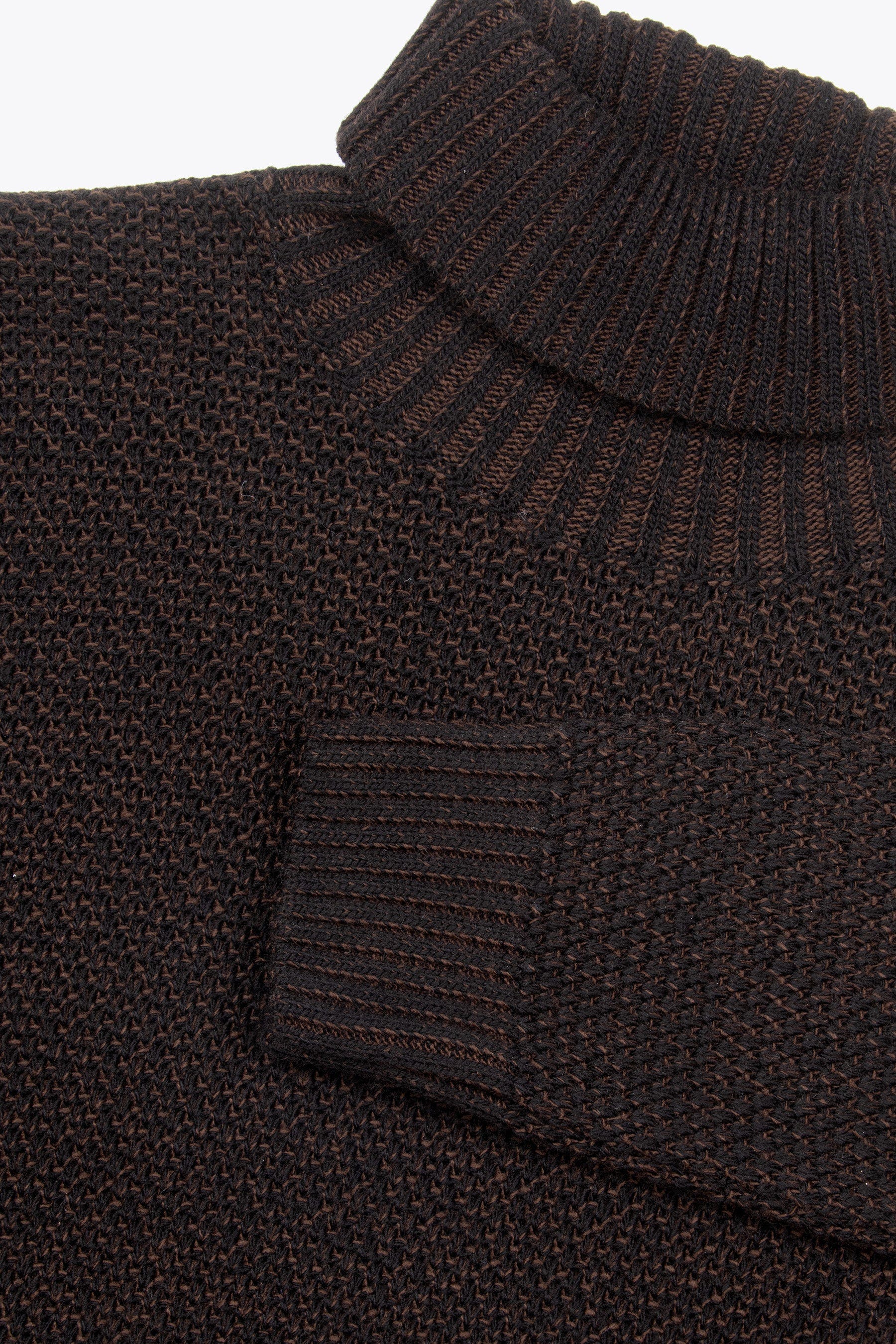 Maglia dolcevita armaturata bicolore marrone-Dan John