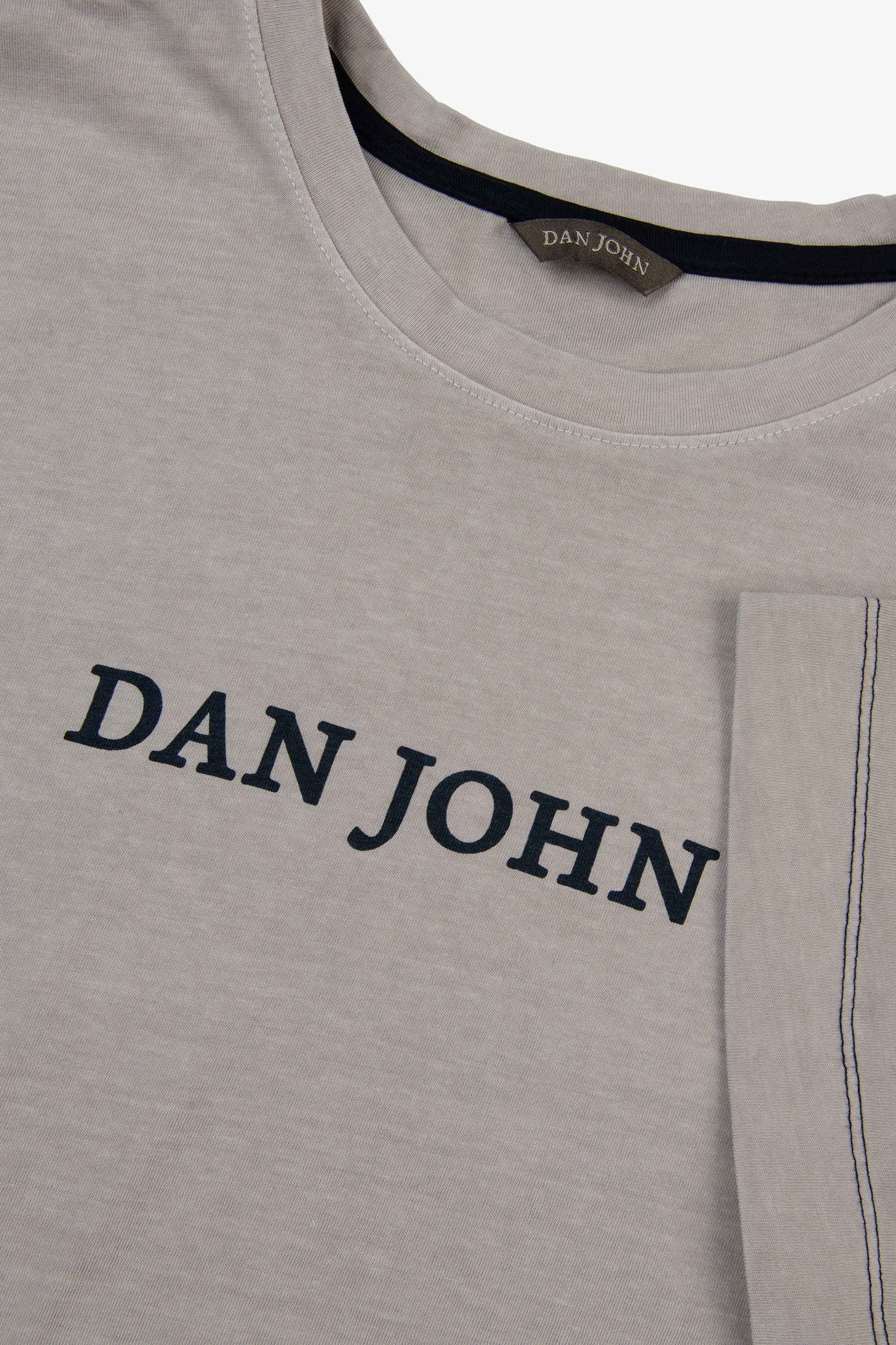 T-shirt con logo fango-Dan John