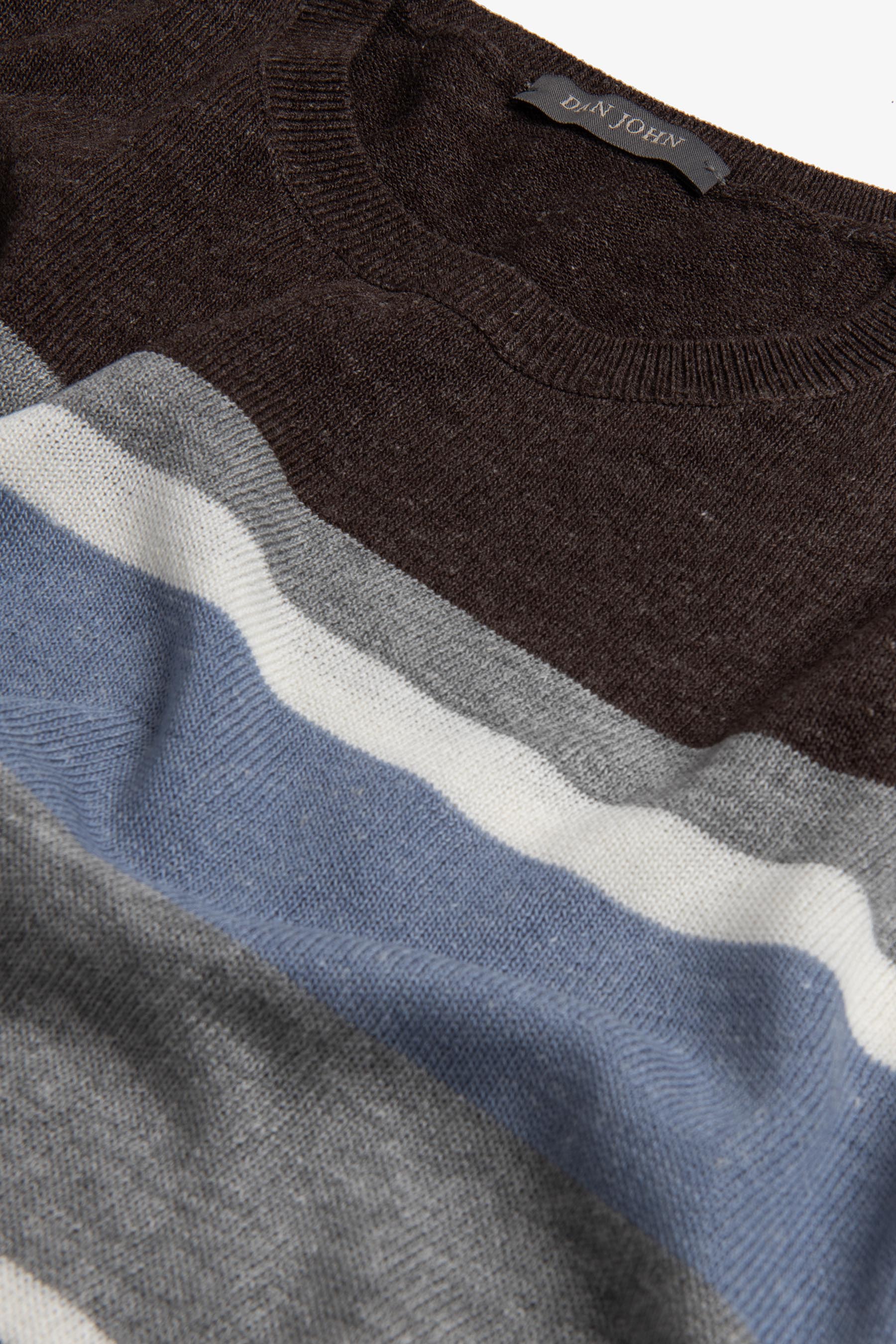 T-shirt in maglia rigata marrone-Dan John