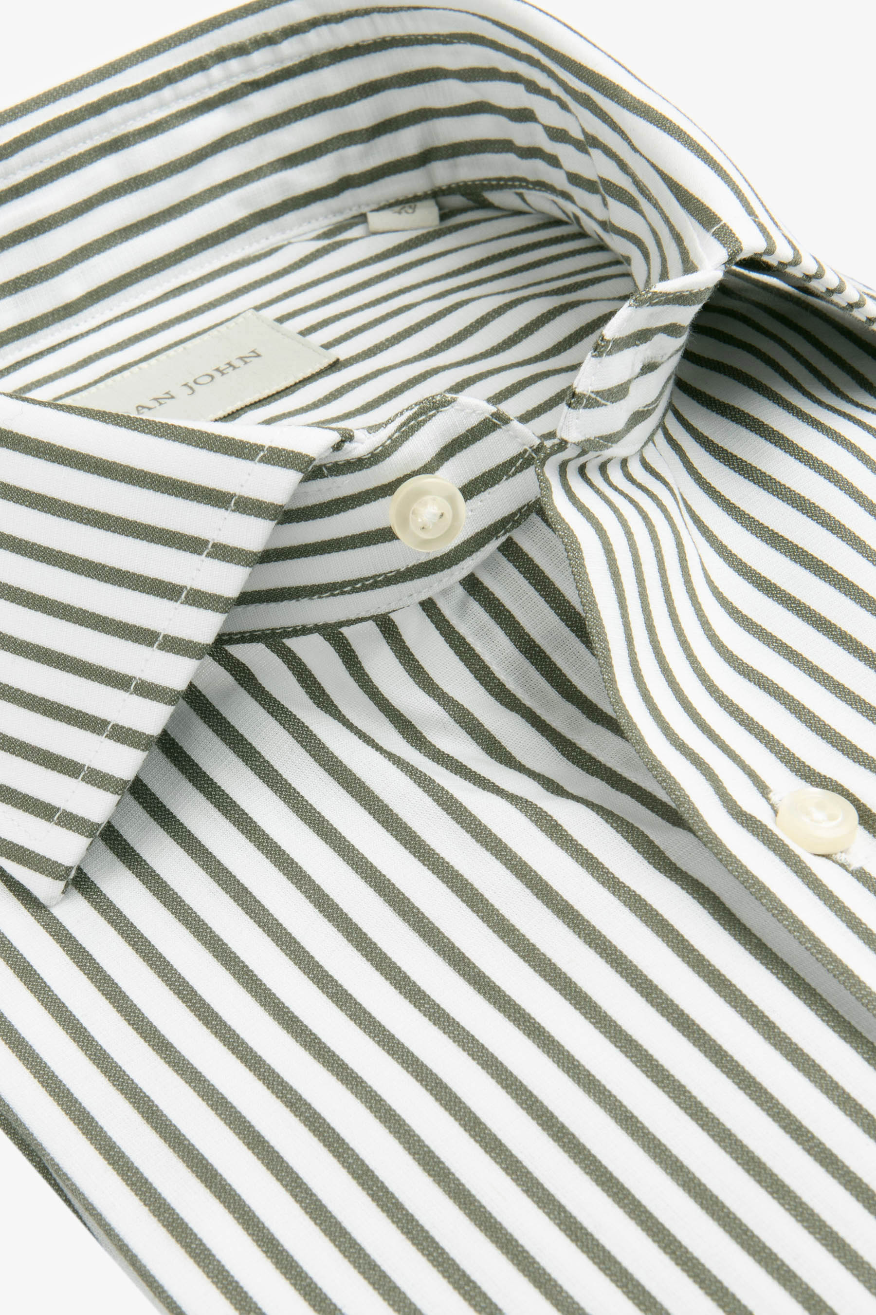 GRÜNES GLEICHGESTREIFTES HEMD