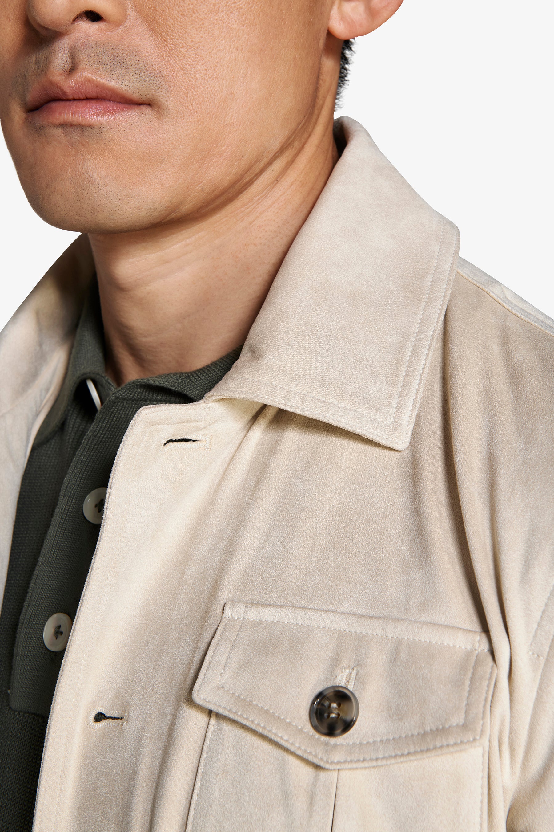 Chaqueta tipo trucker de ante color arena