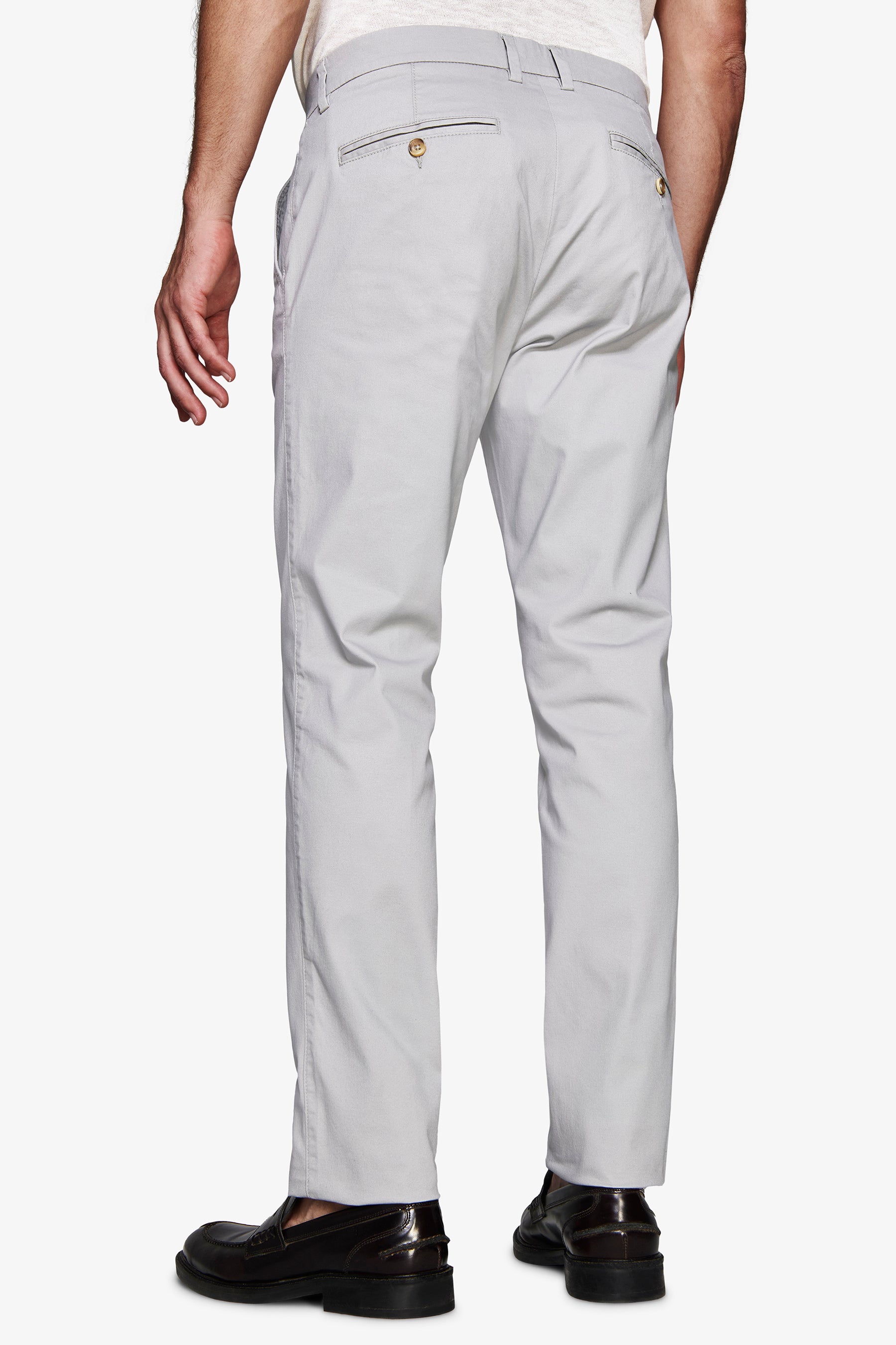 Pantalon chino gris