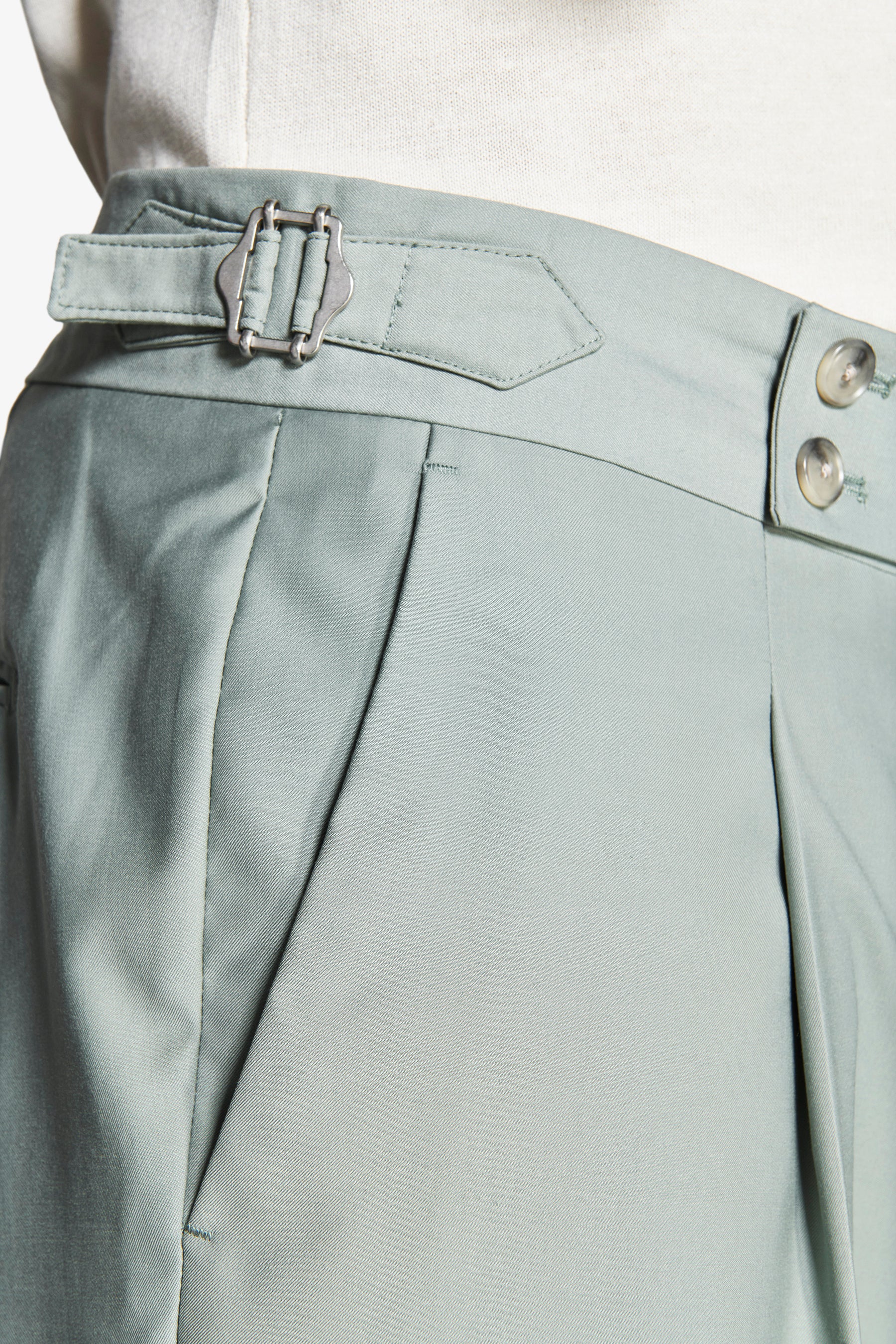 MASSGESCHNEIDERTE MODULARE HOSE VON SAGE