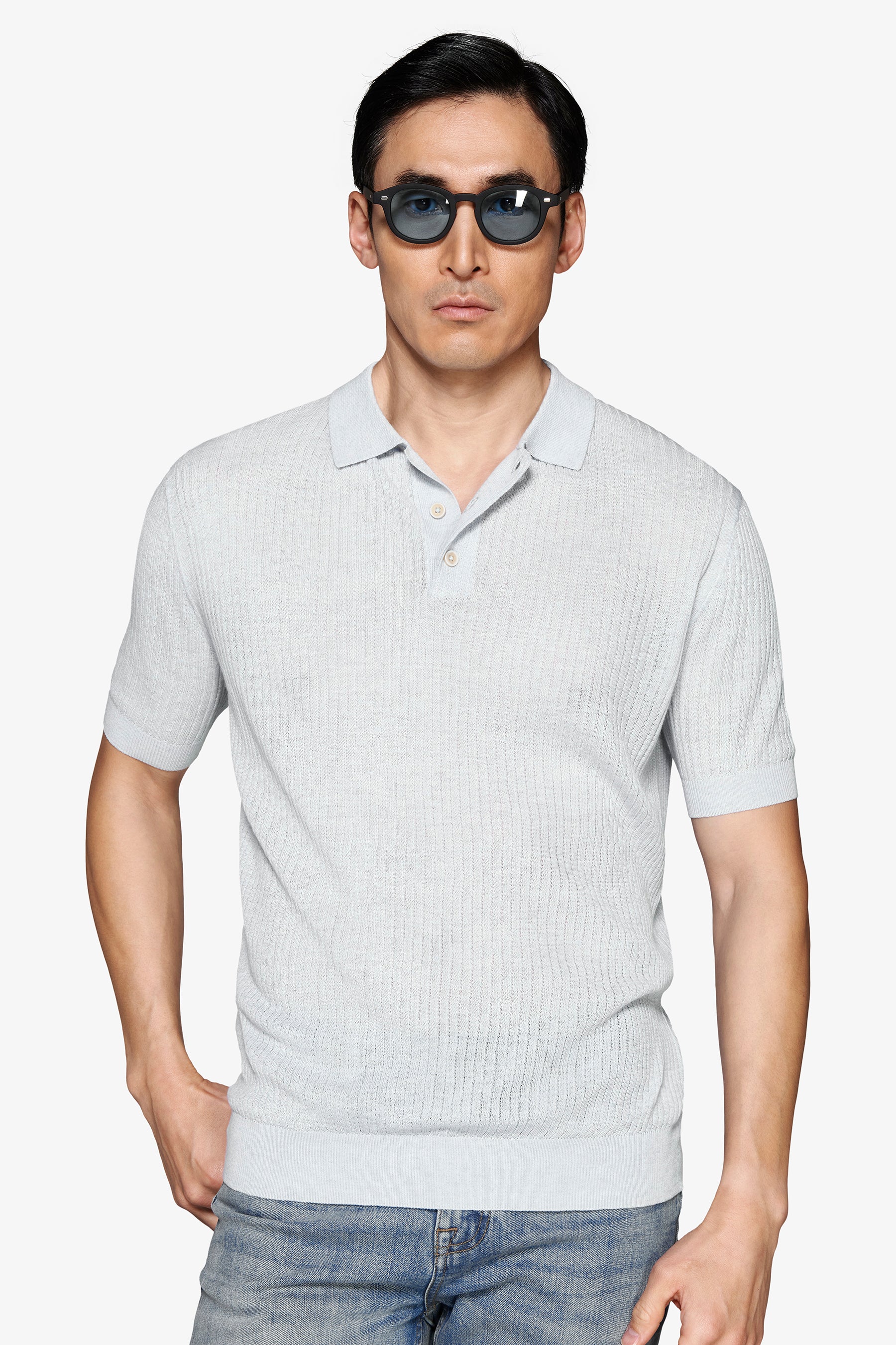 Poloshirt aus Strick mit Leinenanteil in Hellblau