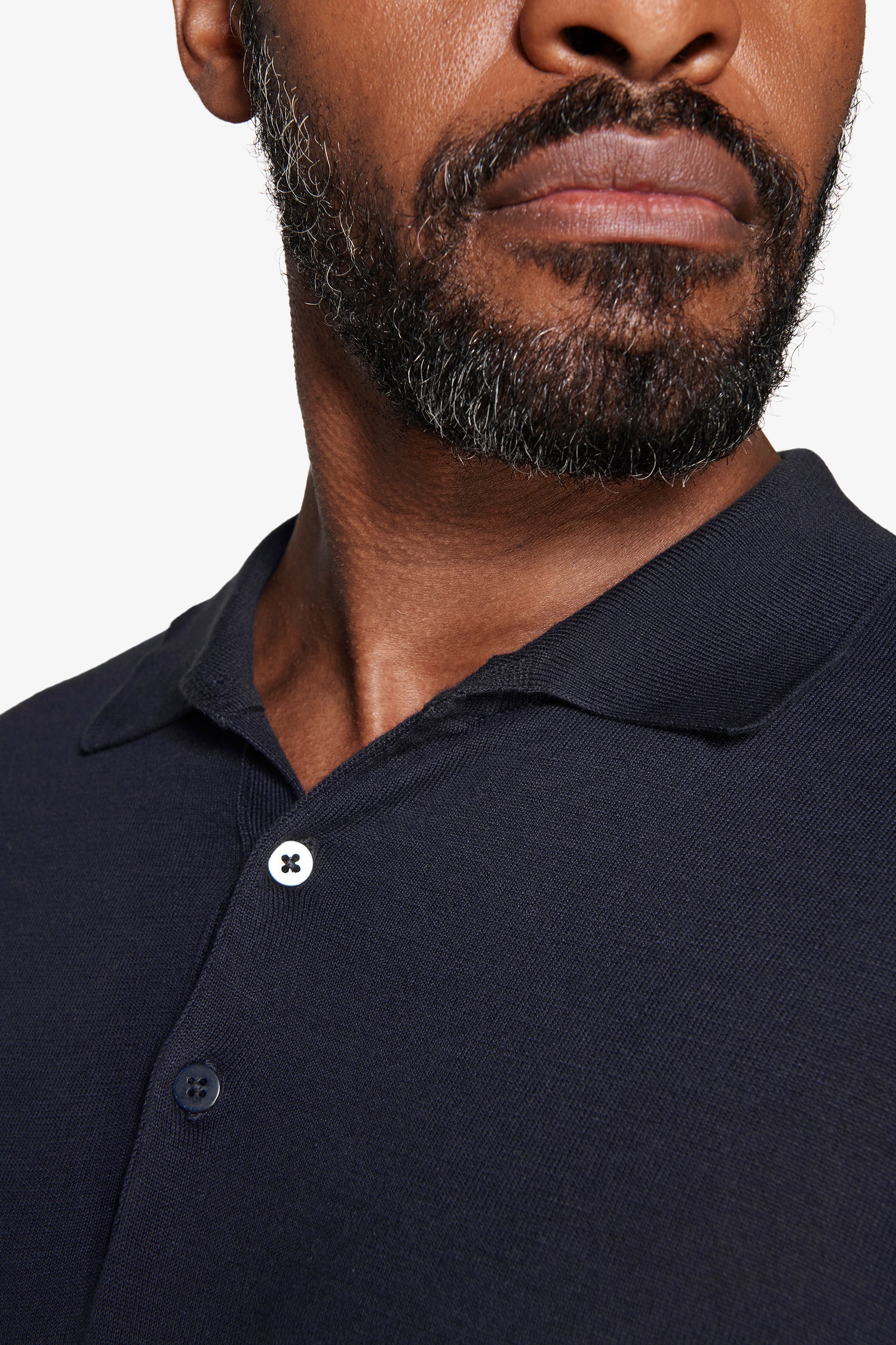 Poloshirt aus Strick mit Knöpfen in Marineblau