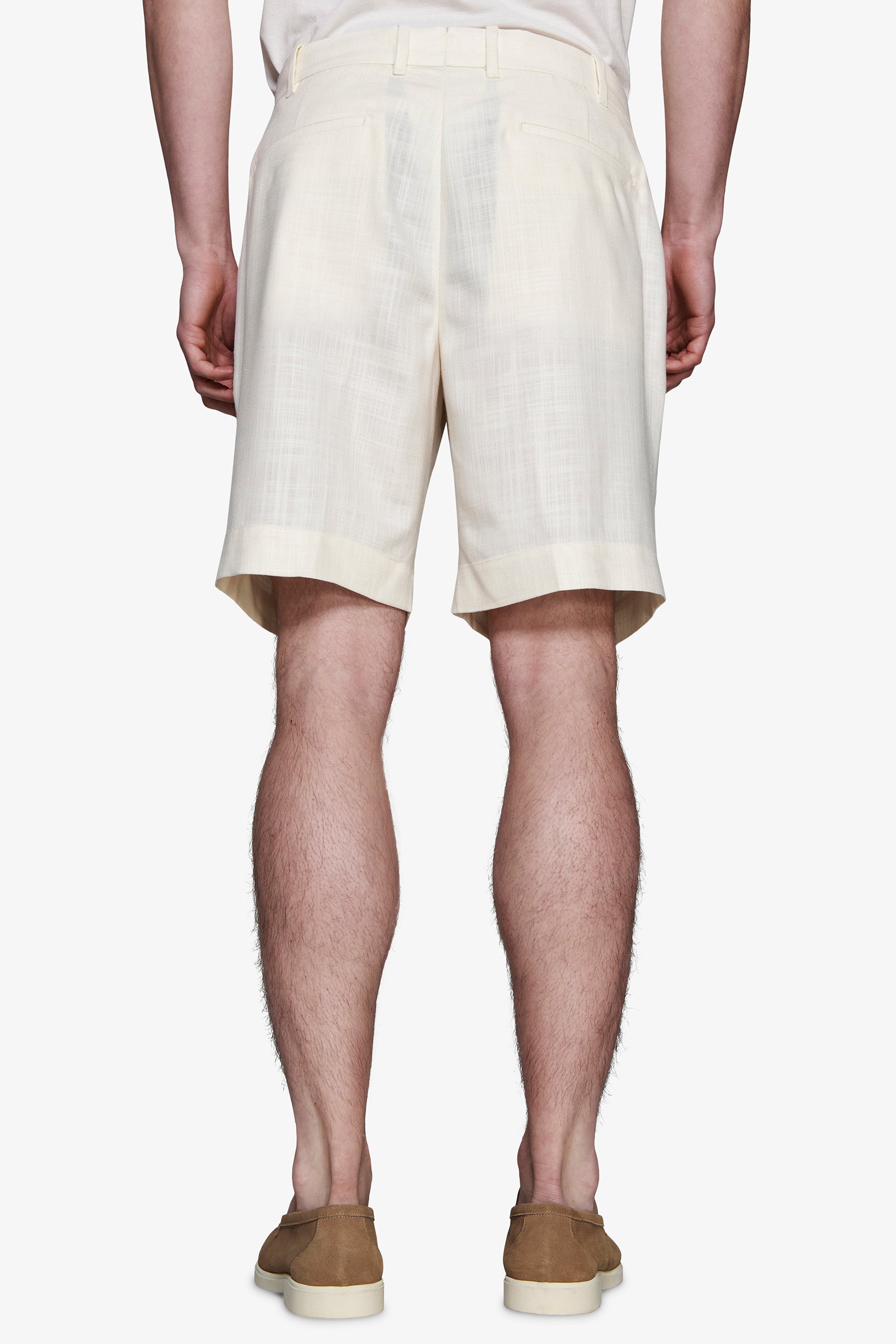 Butter linen blend Bermuda shorts with pleats