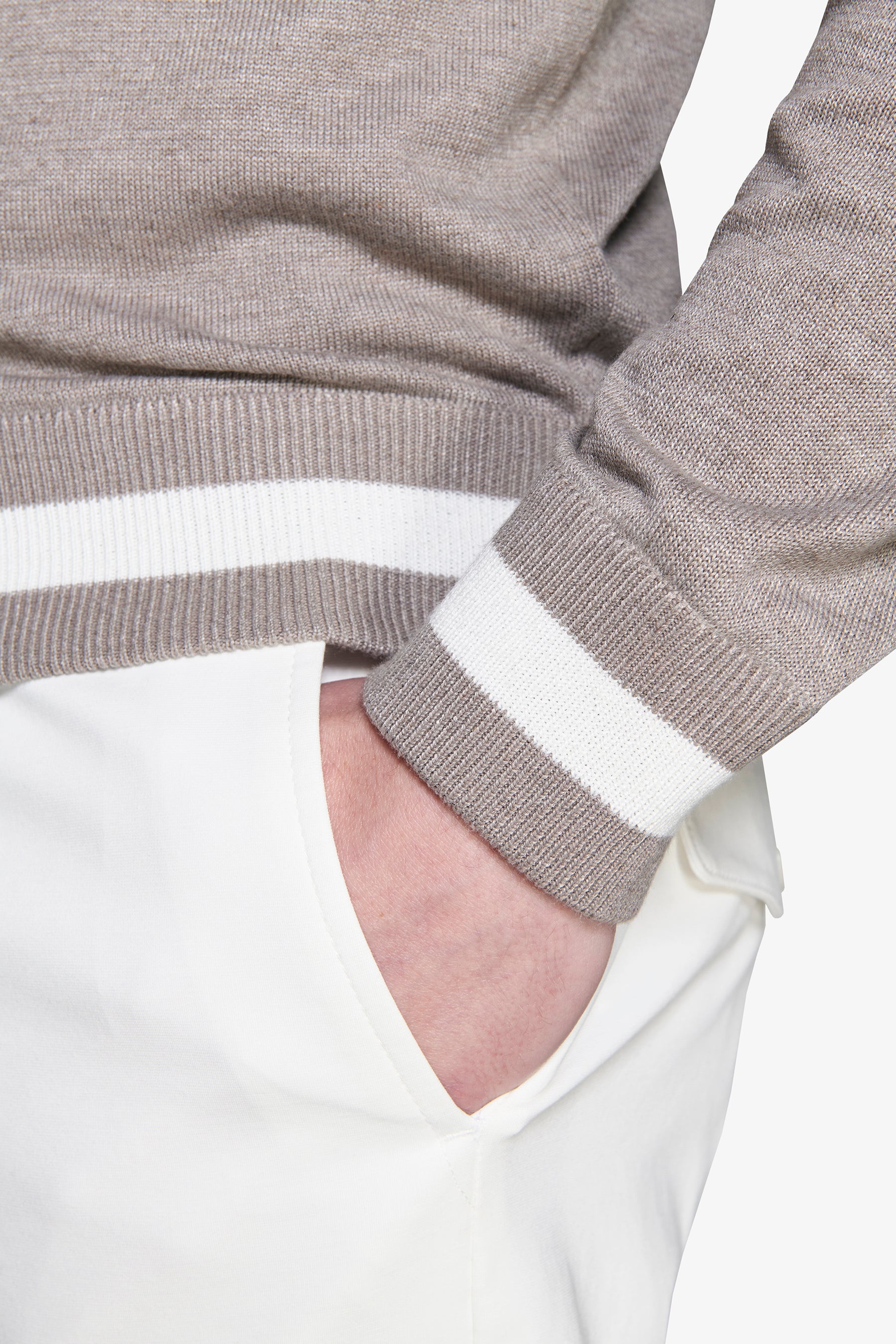 Strickblazer aus Leinenmischung in Taupe DNJ