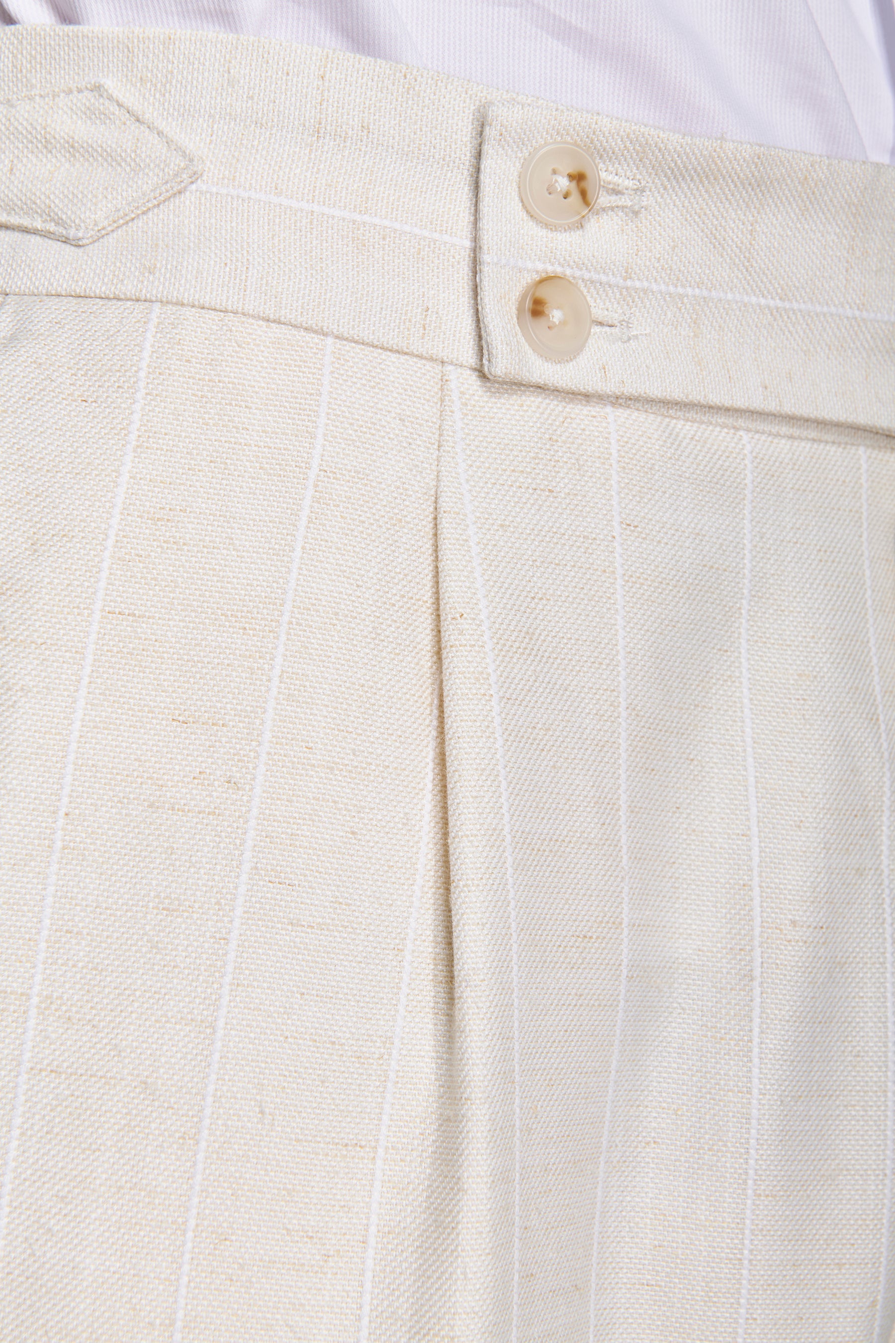 Pantalón de raya diplomática arena