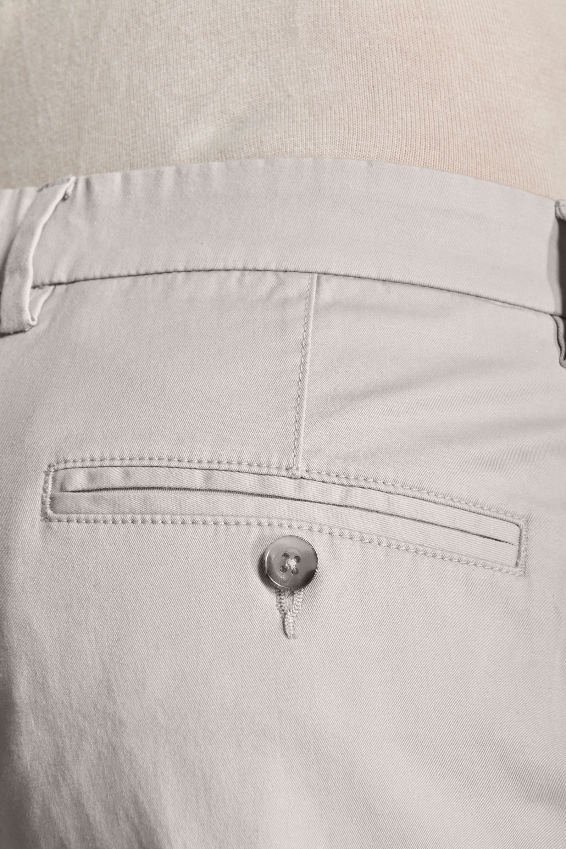 Pantaloni chino gesso-Dan John