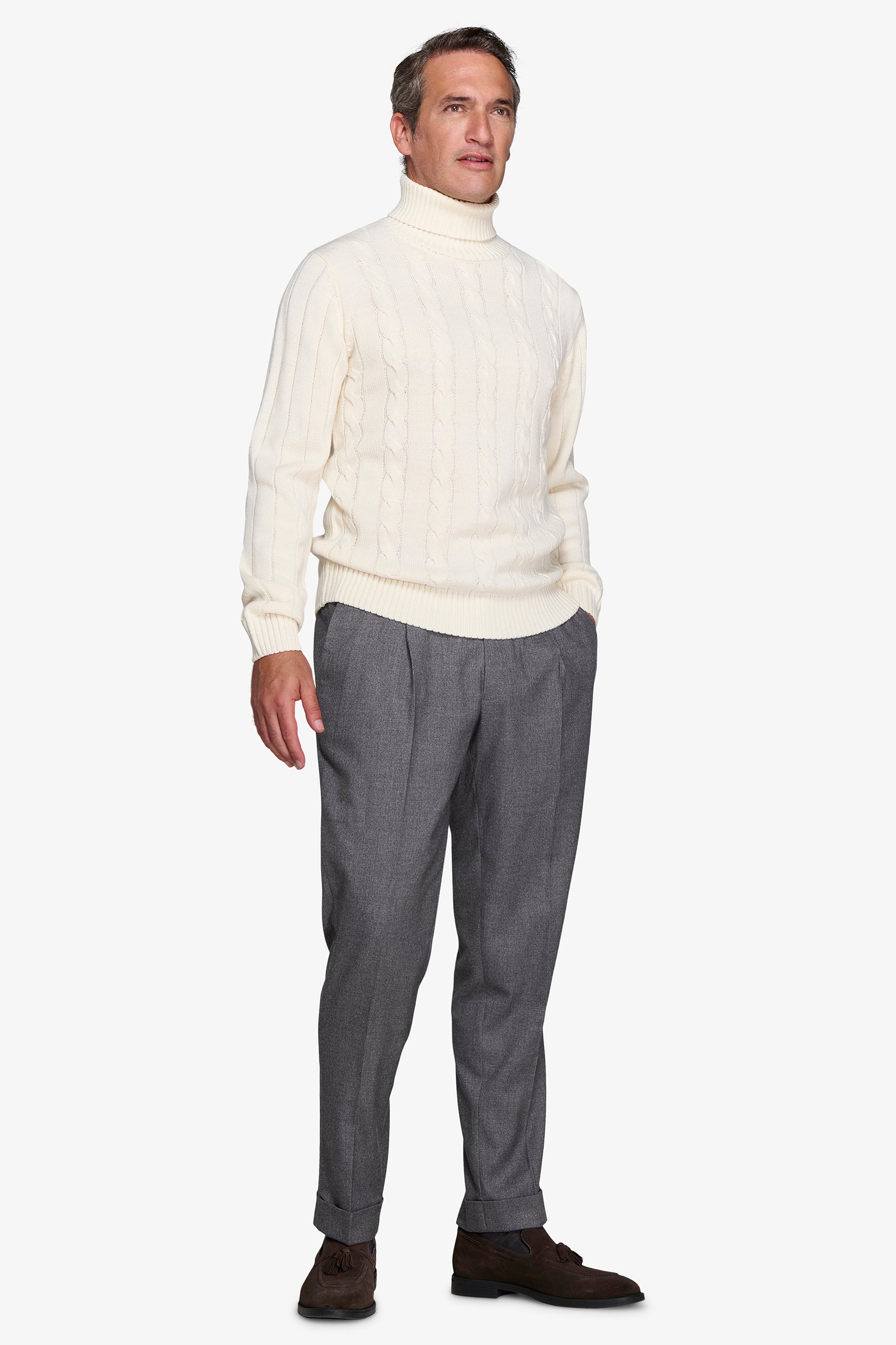 Pull à col roulé torsadé crème