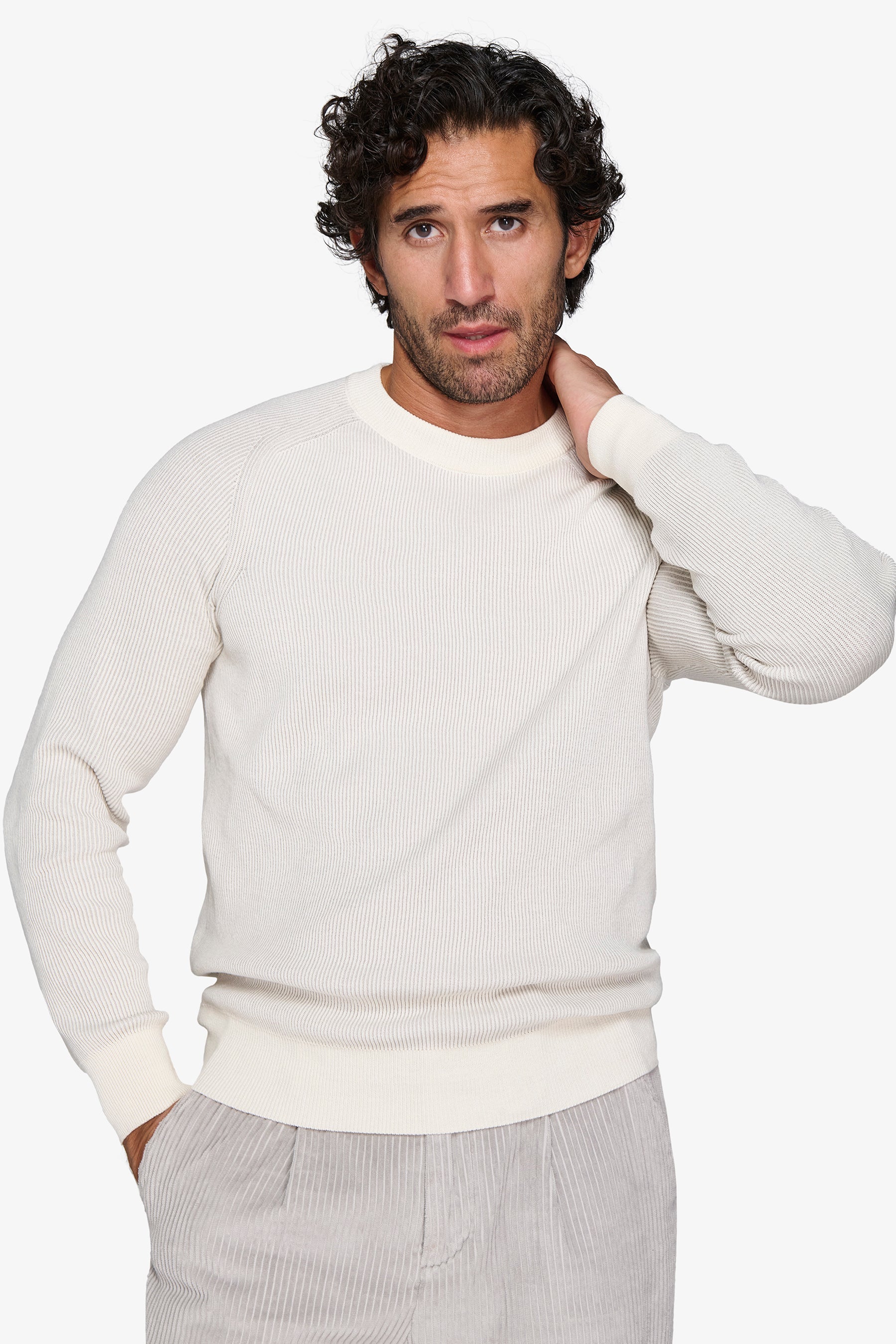 Pull ras-du-cou côtelé, vanisé crème.