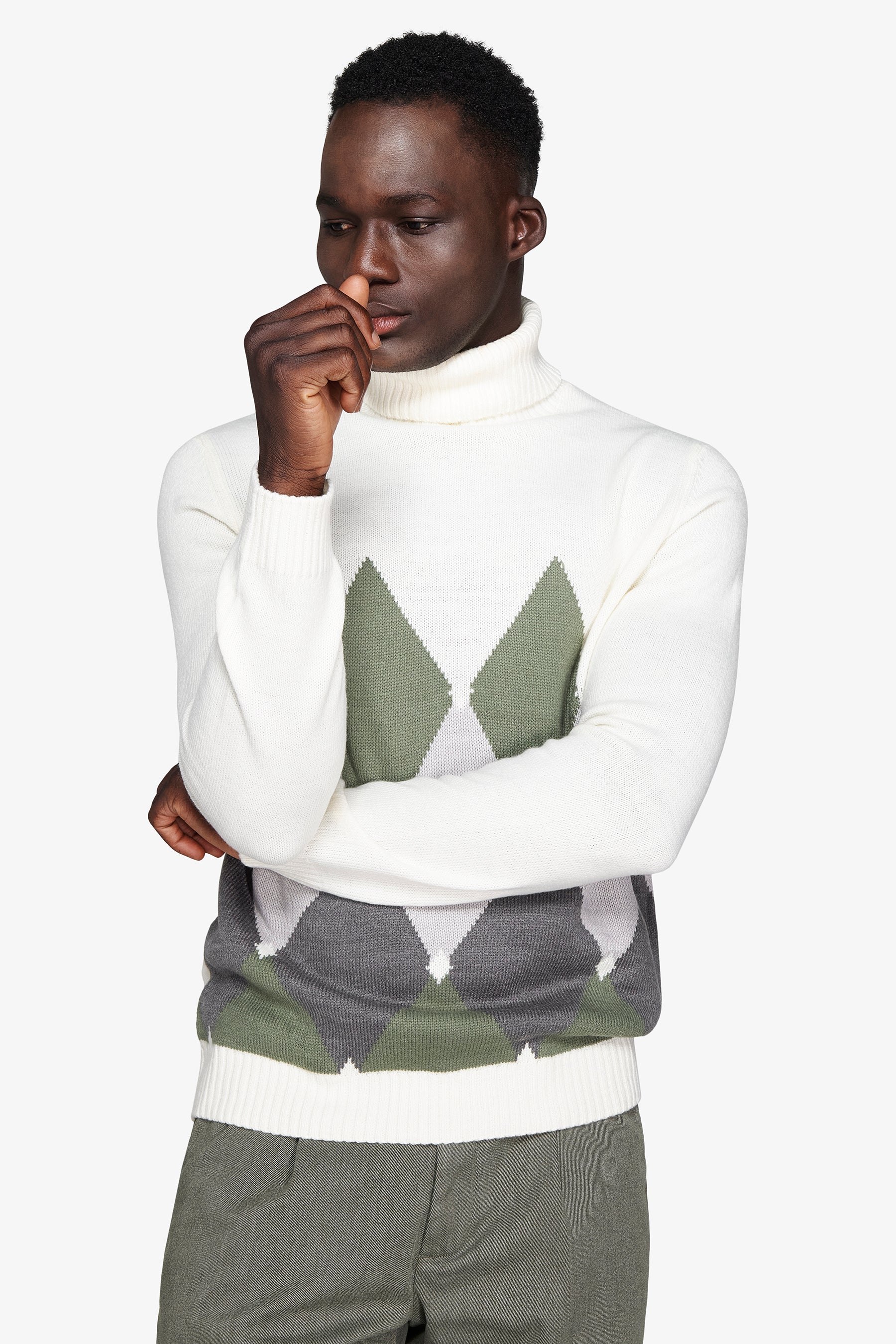 Pull à col roulé losanges crème