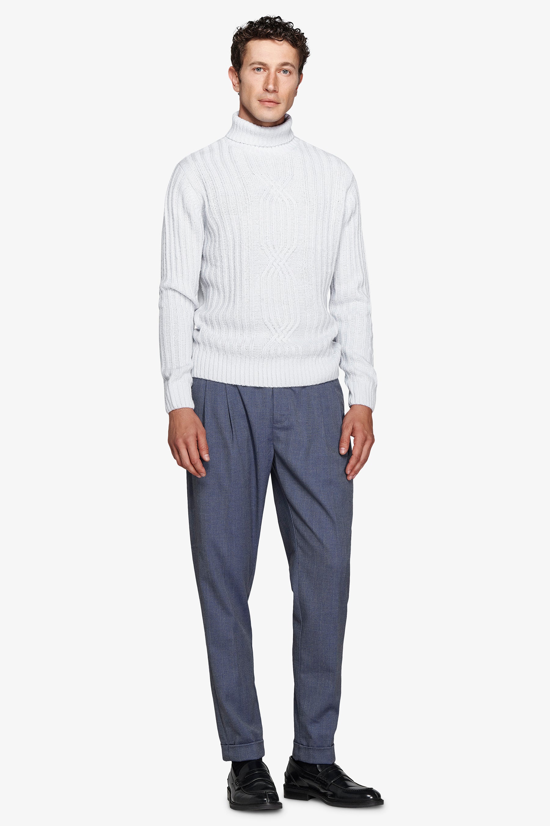 Pull à col roulé côtelé bleu clair