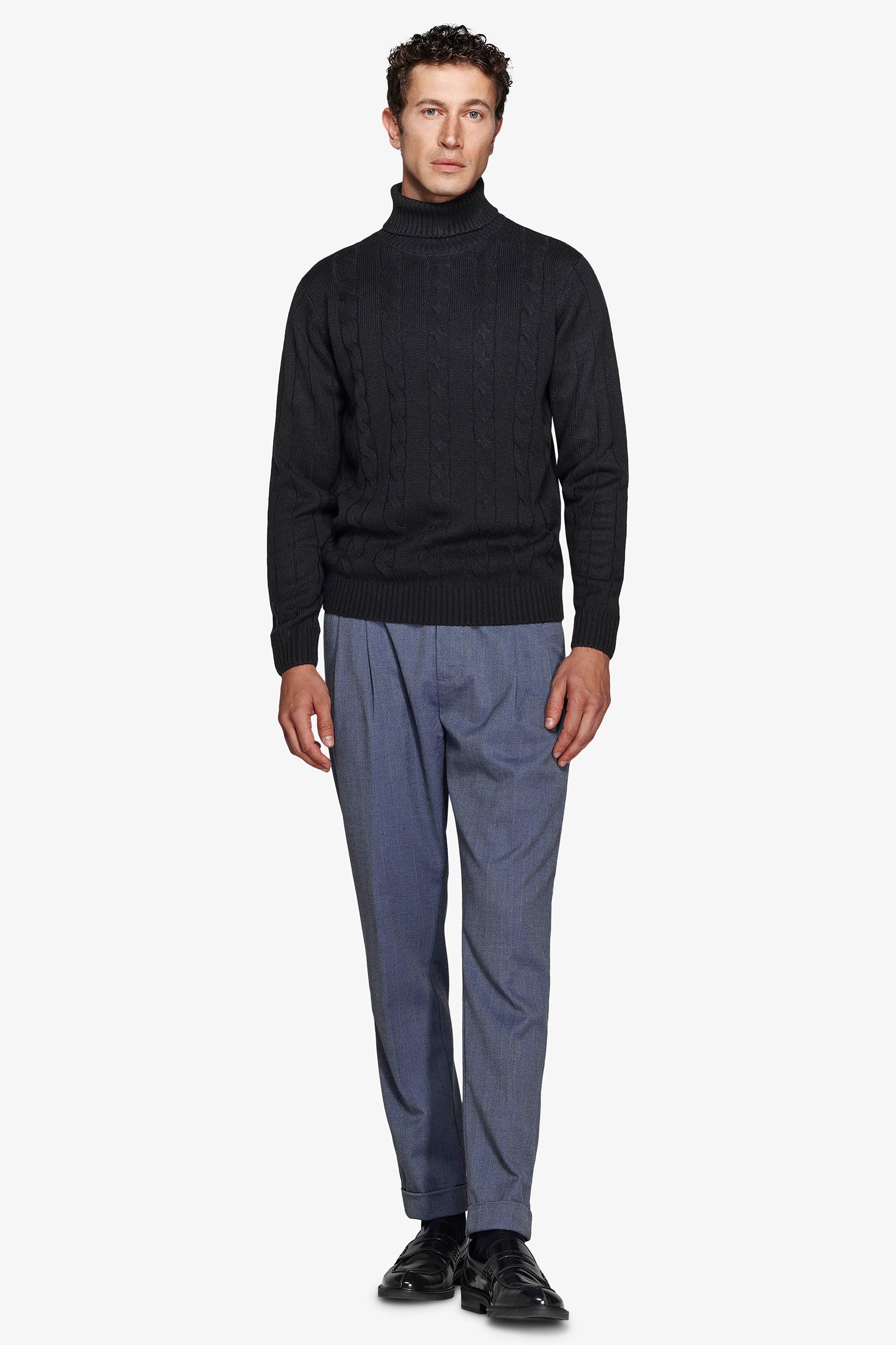 Pull à col roulé torsadé bleu