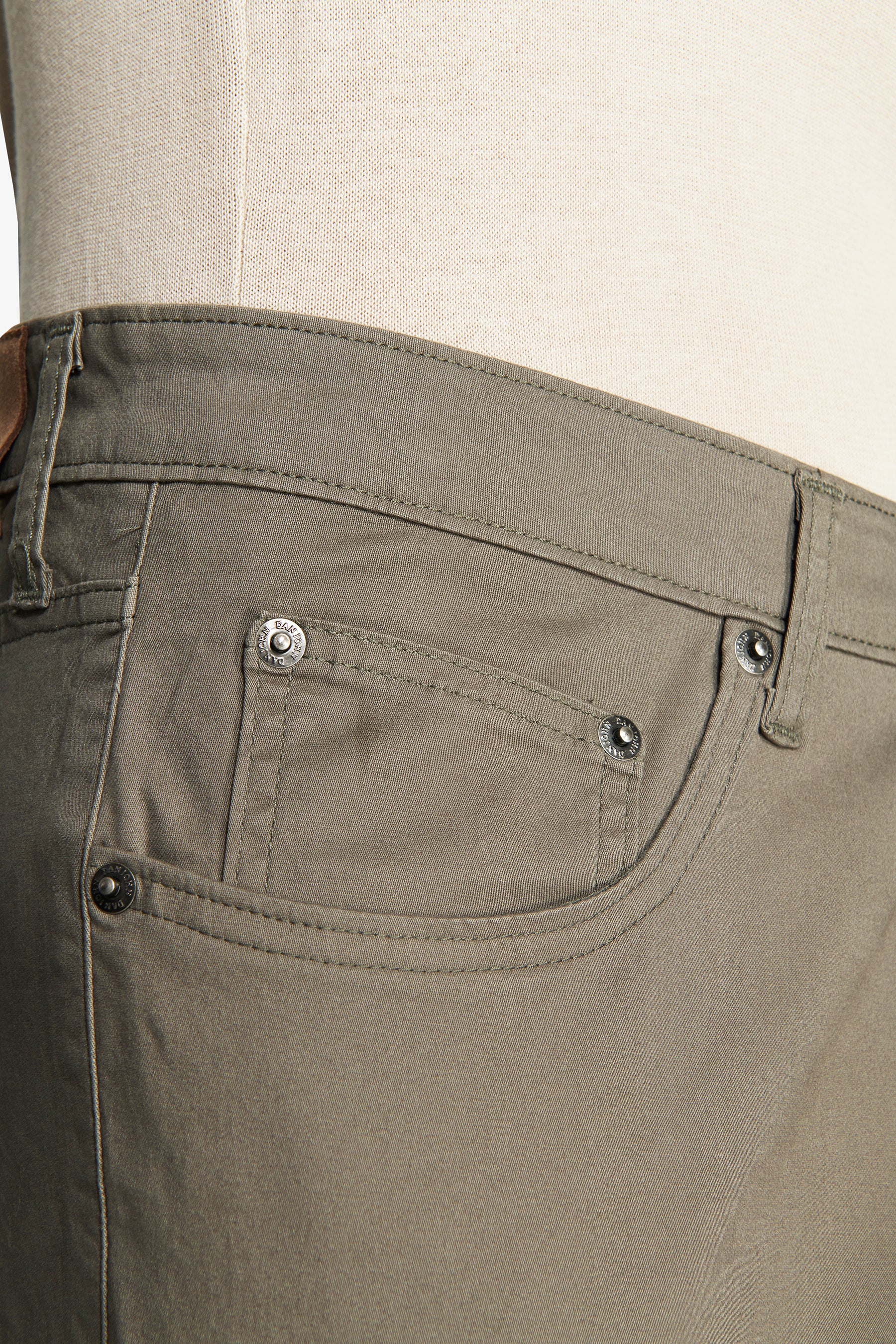 5-Pocket-Hose aus Gabardine in Grün