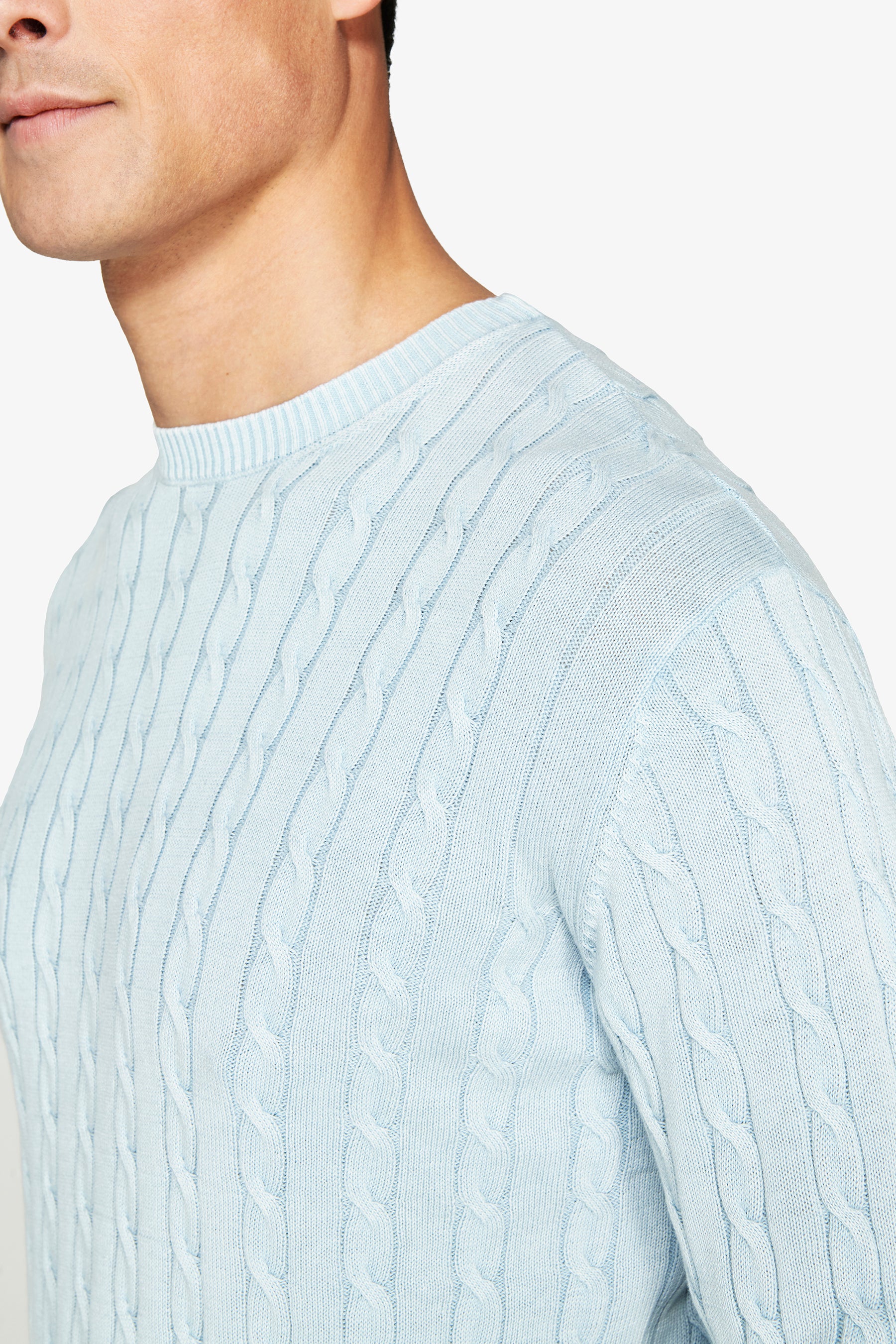 Maglia girocollo treccia costa piatta celeste-Dan John