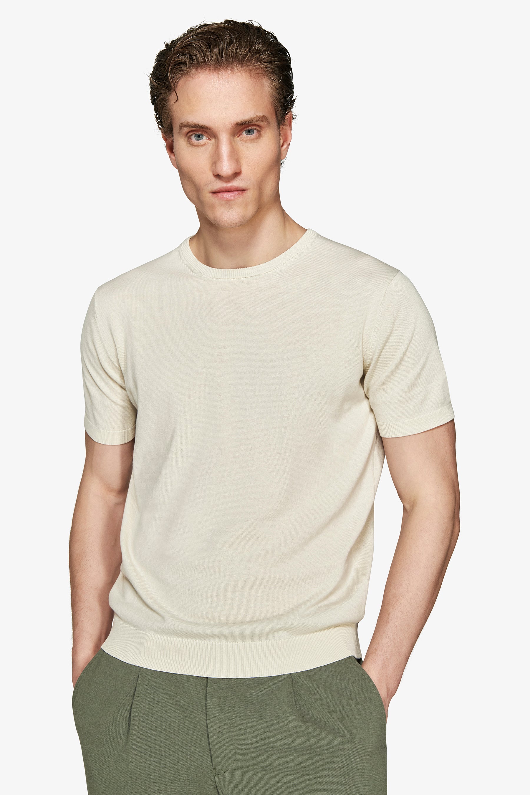 T-Shirt aus Strick in Eisfarbe