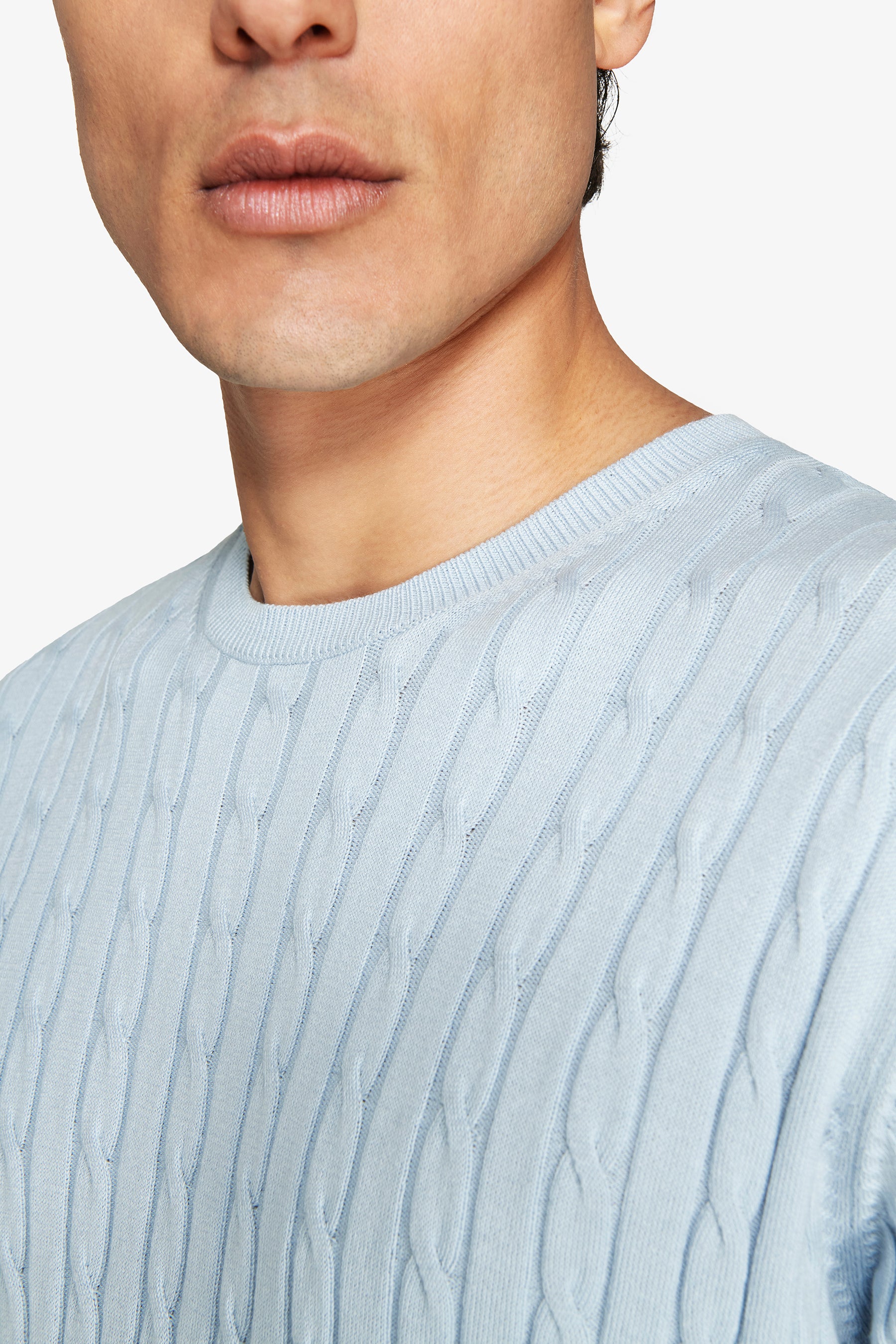 Maglia girocollo treccia celeste DNJ-Dan John