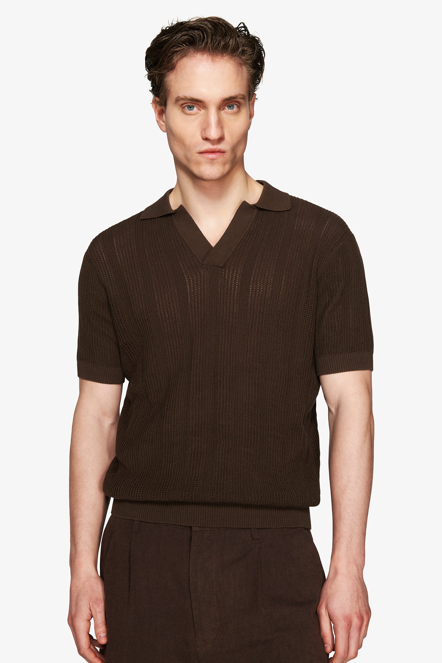 Polo de punto jersey texturizado marrón oscuro 